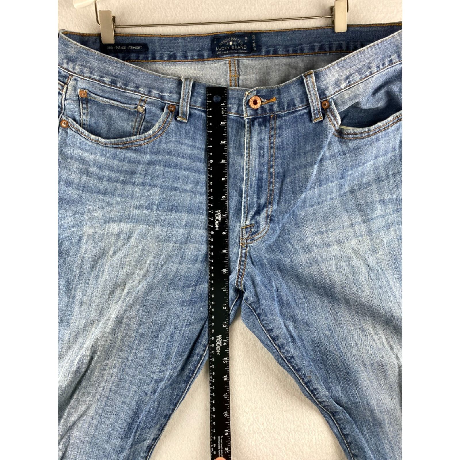 Lucky Brand Lucky Brand 363 Jeans Mens 36 Blue Distressed Straight Denim 5-Pocket Regular Rise Mid Zip Inseam 31 Jeans Size US 39 - 4 Thumbnail