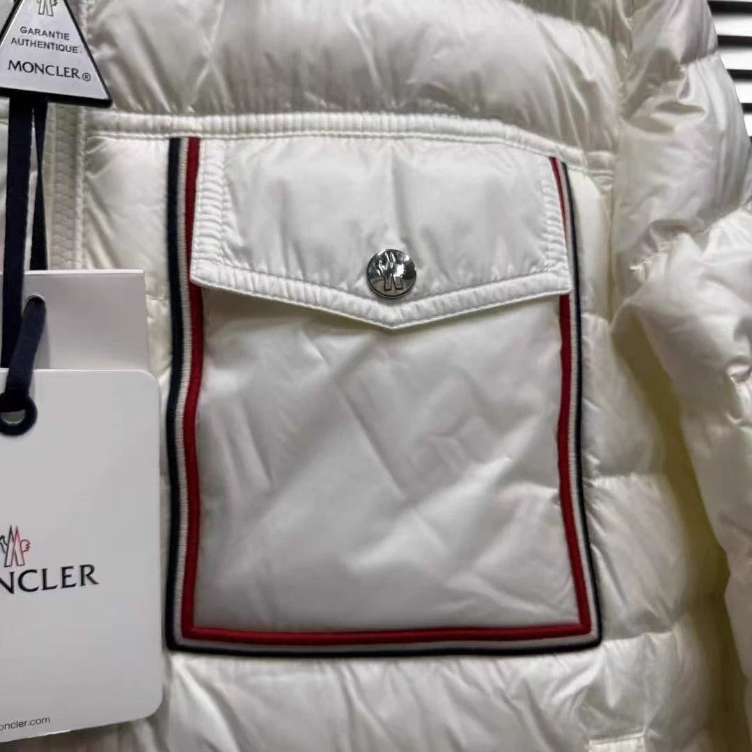 Moncler Moncler white block puffer jacket 3 new with tags Size US L / EU 52-54 / 3 - 2 Thumbnail