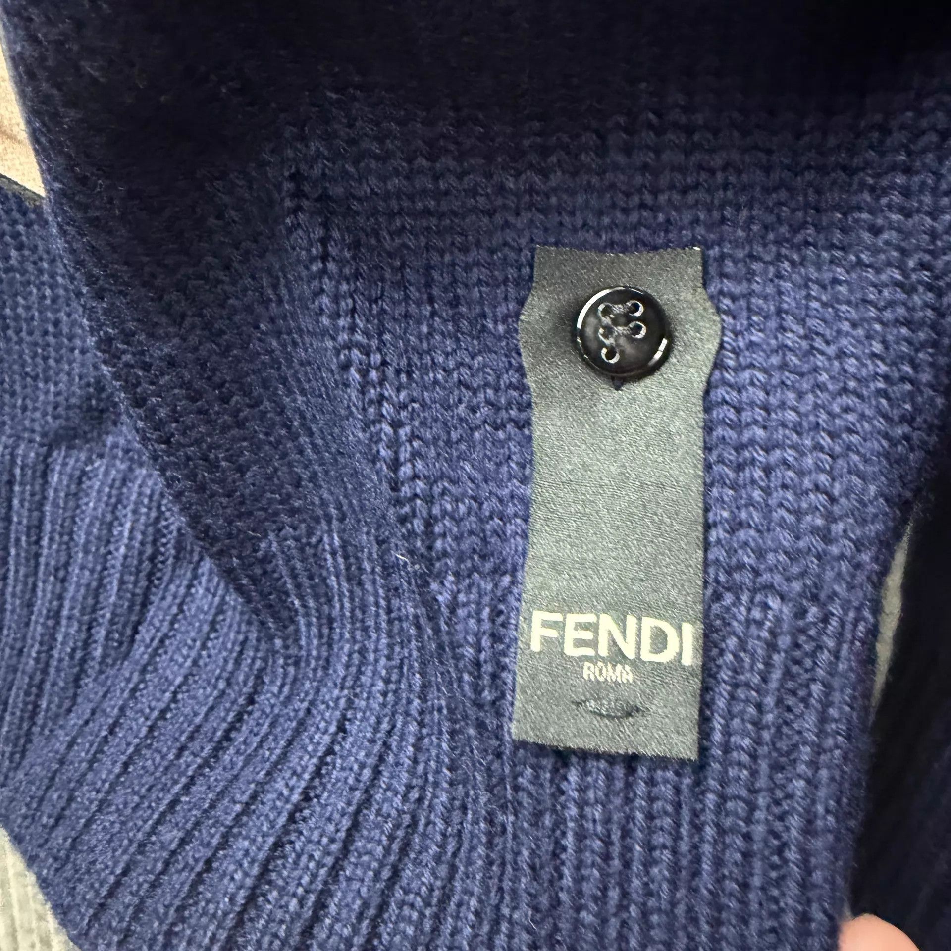 Fendi FENDI Double F Logo knit cashmere sweater 46 Size US S / EU 44-46 / 1 - 4 Thumbnail