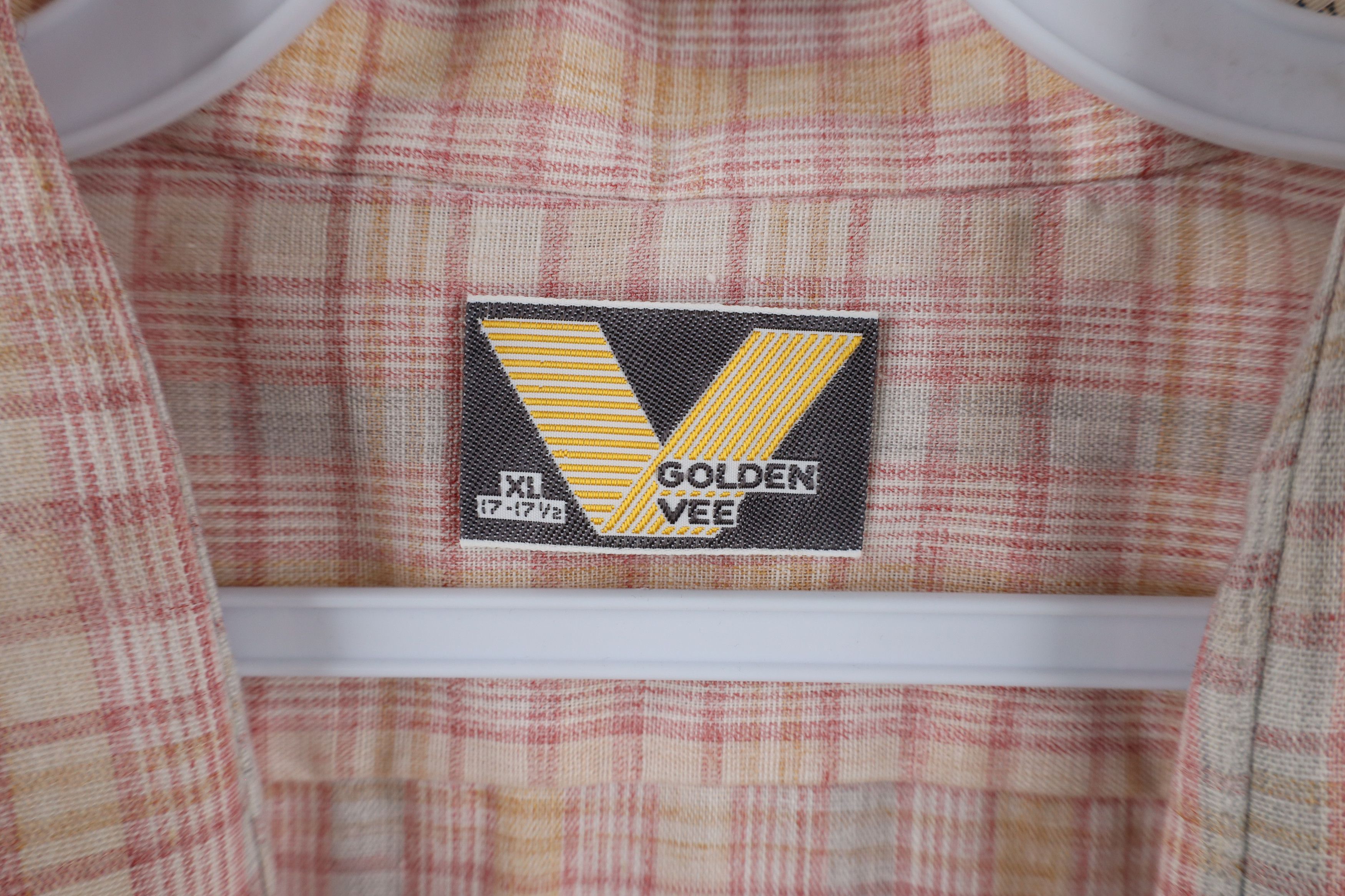 Vintage Vintage 70s Streetwear Rainbow Collared Button Shirt USA Size US XL / EU 56 / 4 - 5 Thumbnail