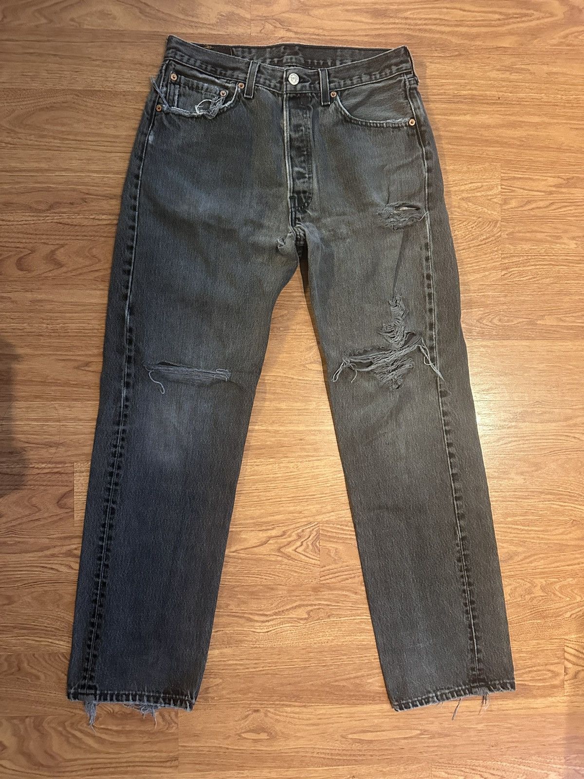 Levi's × Vintage Distressed Vintage Levi’s Denim Size US 30 / EU 46 - 1 Thumbnail