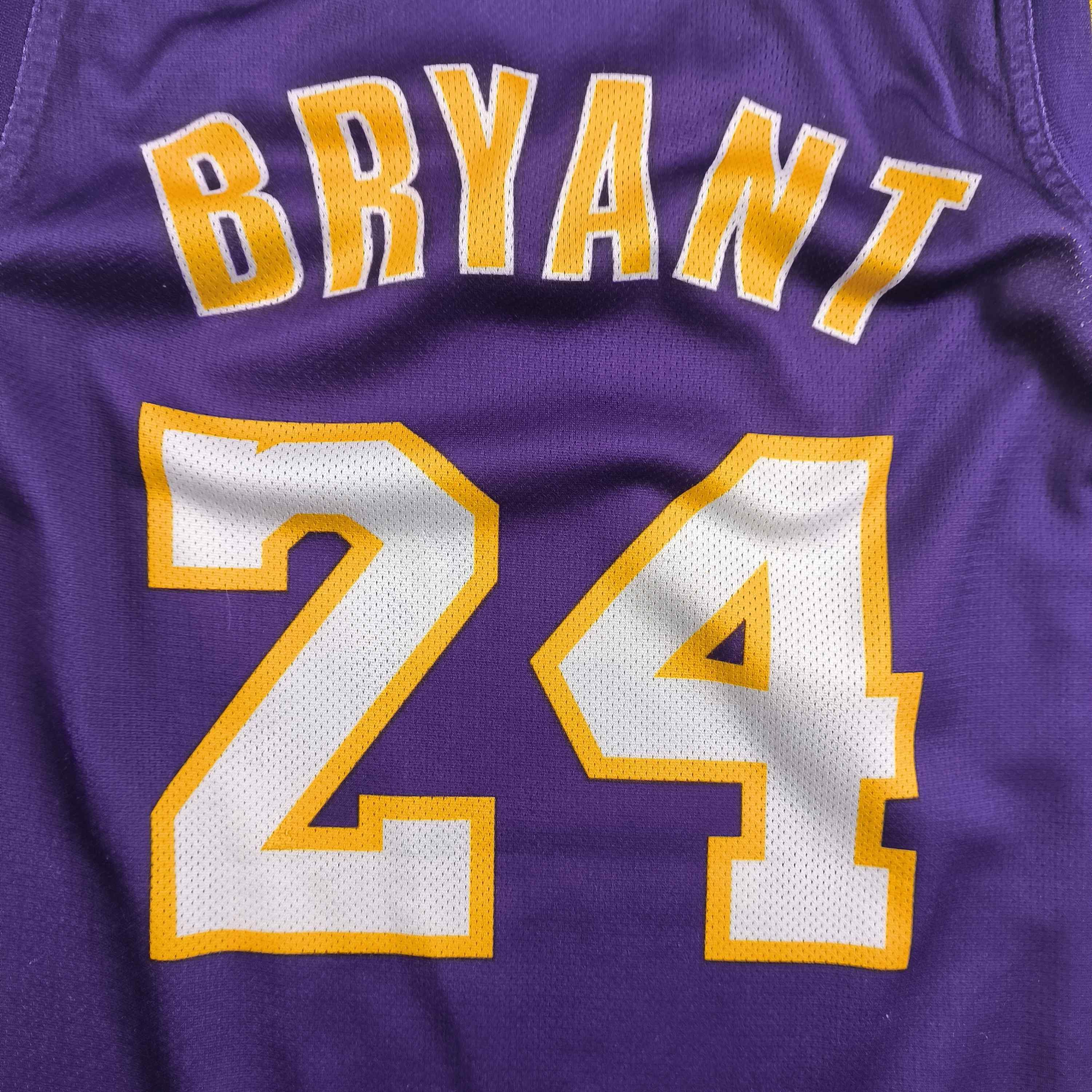 Champion Los Angeles Lakers Kobe Bryant Champion EU NBA jersey size M Size US M / EU 48-50 / 2 - 7 Thumbnail