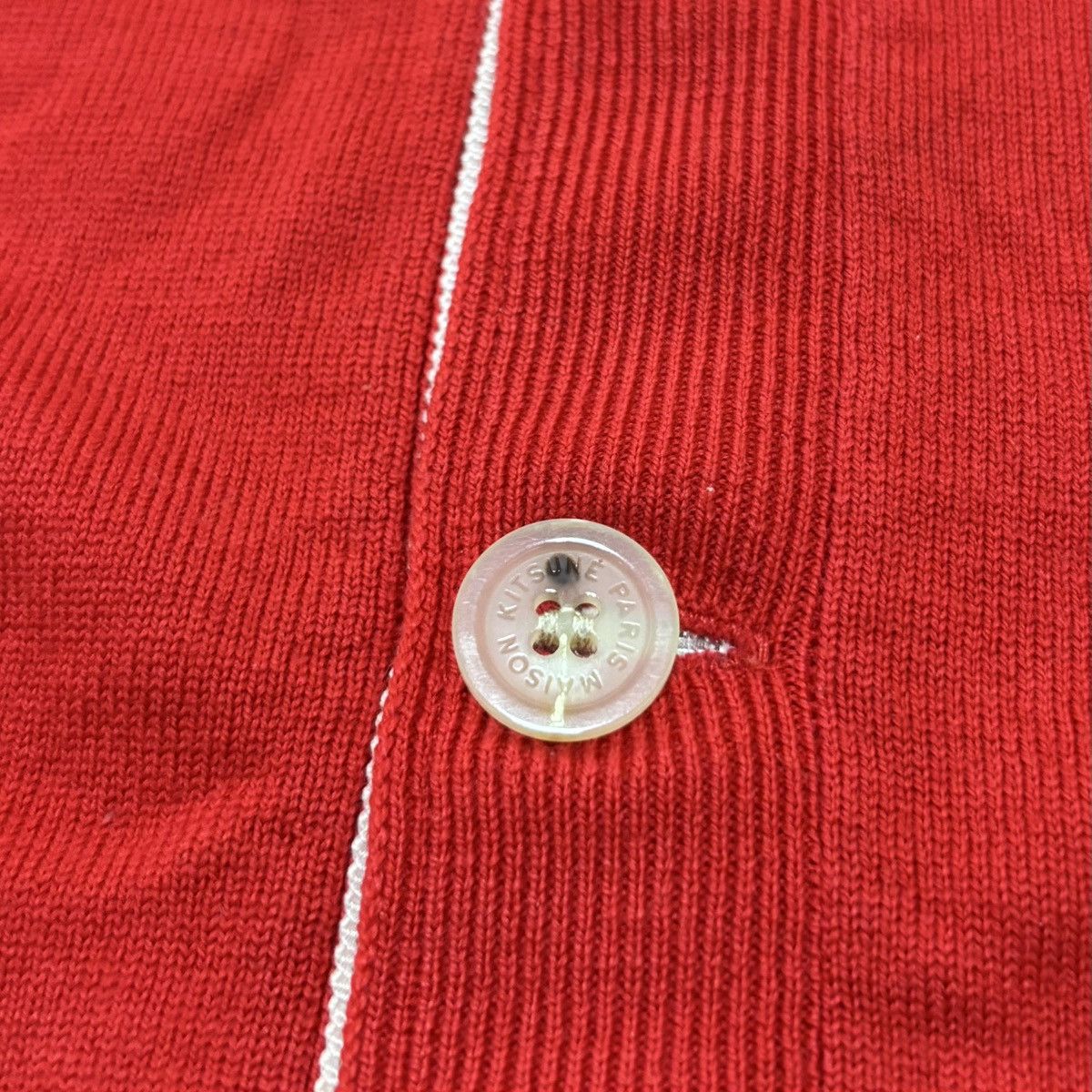 Maison Kitsune Maison Kitsune Red Tricolor Fox Wool Cardigan Size XXS / US 00 / IT 34 - 6 Thumbnail