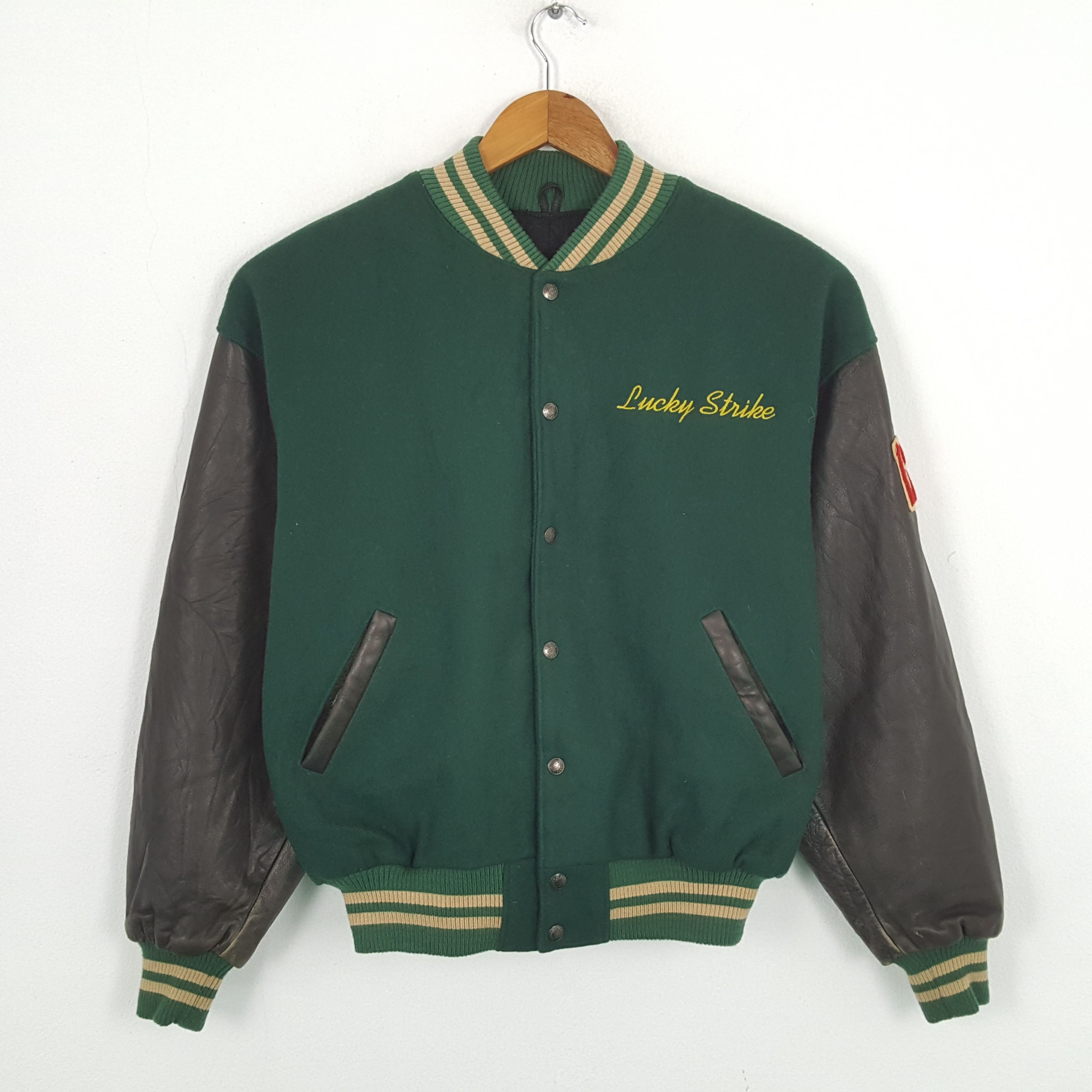 Vintage Vintage LUCKY STRIKES CIGARETTES Varsity Promo Jacket Size US XL / EU 56 / 4 - 3 Thumbnail