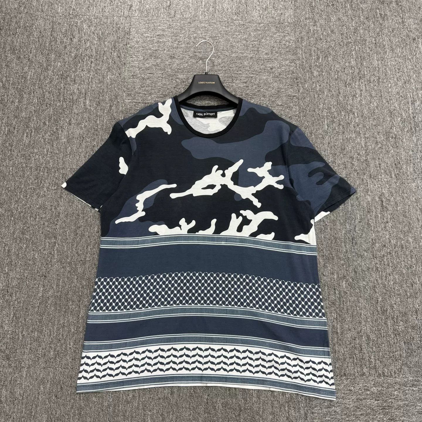 Neil Barrett Neil Barrett Camouflage Short Sleeve Size US L / EU 52-54 / 3 - 1 Thumbnail
