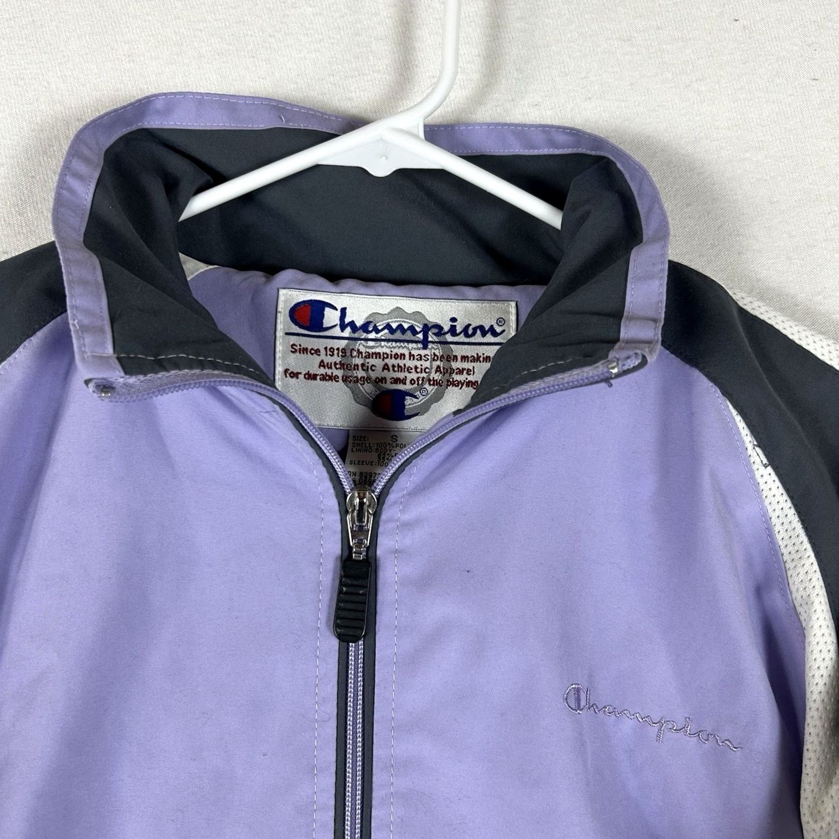 Champion Champion Purple Colorblock Full Zip Jacket Womens Small Activewear with Pockets Flawed Size S / US 4 / IT 40 - 2 Thumbnail