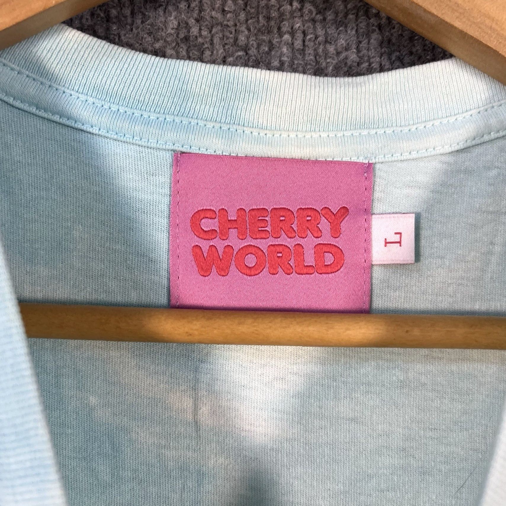 Cherry LA Cherry LA Cherry World Tie Dye T-Shirt Mens Large L Blue Cotton Graphic Size US L / EU 52-54 / 3 - 5 Thumbnail