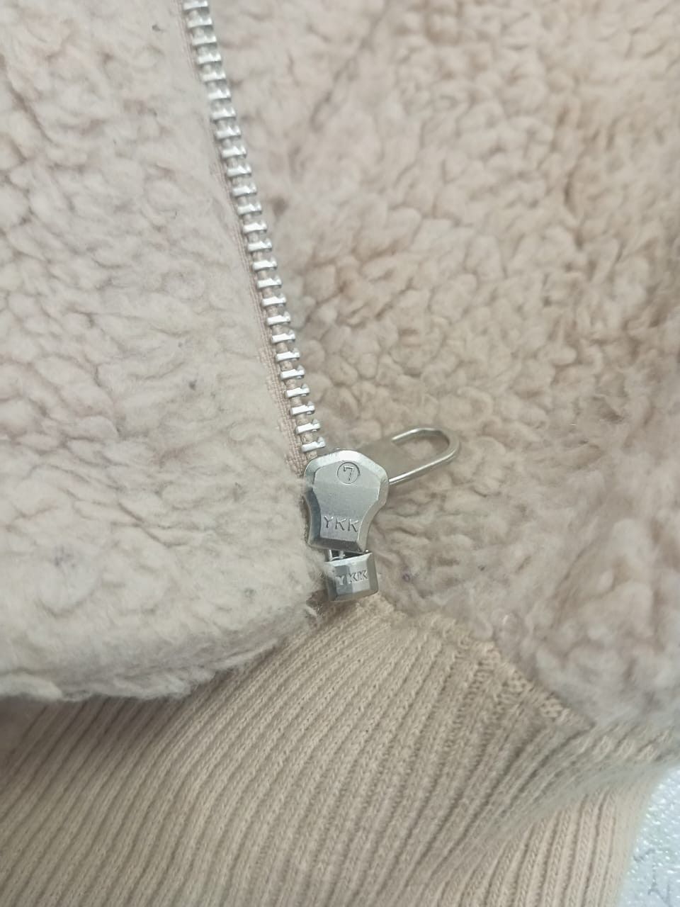Christophe Lemaire × Uniqlo A05 Uniqlo X Christophe Lemaire Crop Top Sherpa Fleece Size M / US 6-8 / IT 42-44 - 9 Thumbnail