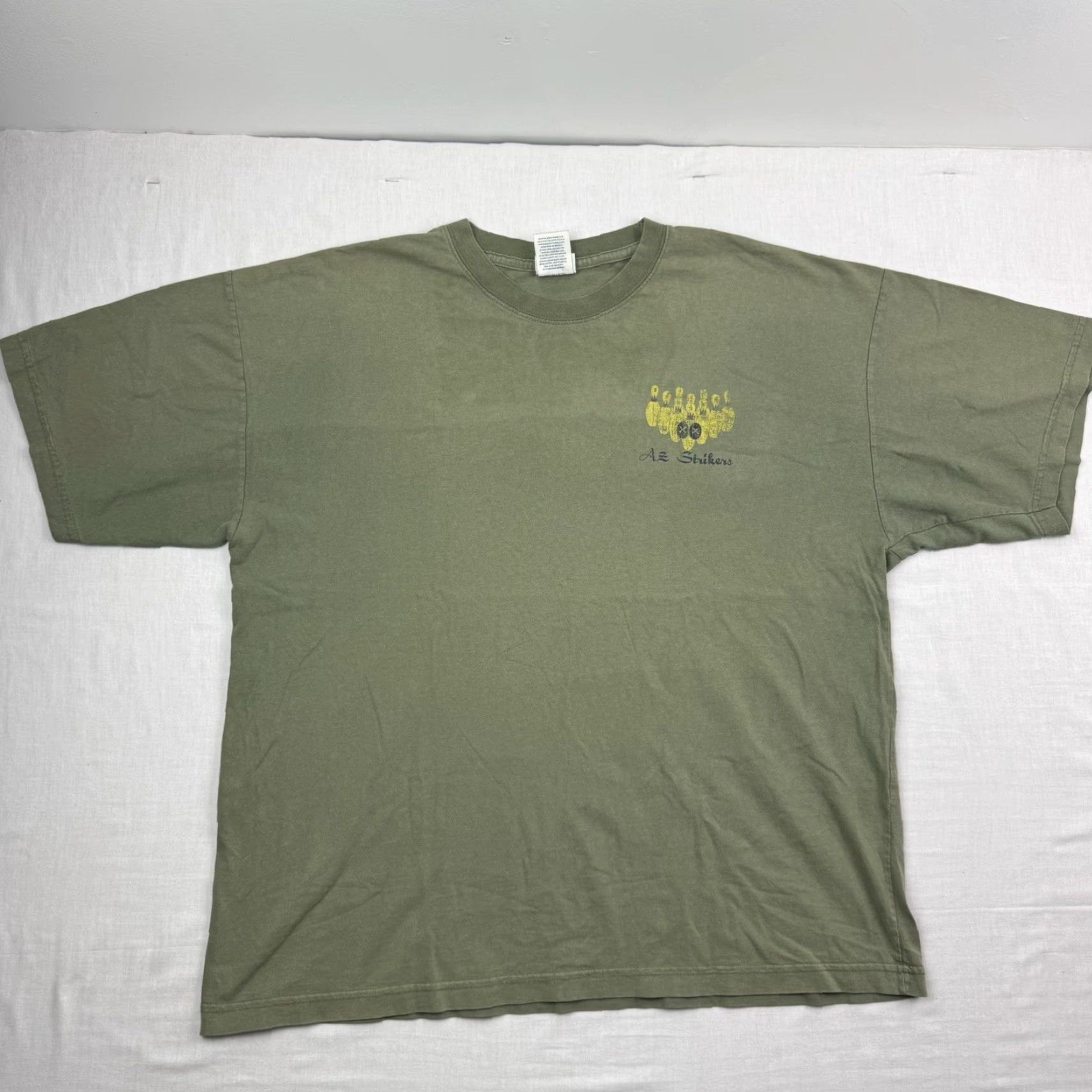 Vintage VINTAGE Arizona Jeans T Shirt Men XL Green Bowling Graphic Hipster 90s Y2K Shirt Mens XL Green Arizona Jeans T-Shirt Bowling Graphic Hipster 90s Size US XL / EU 56 / 4 - 4 Thumbnail