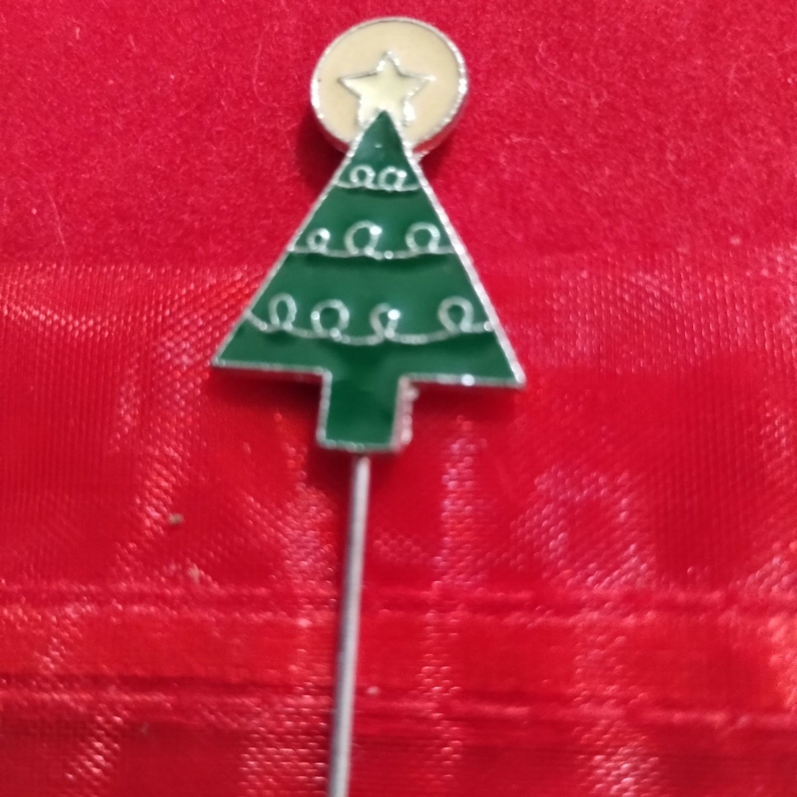 Vintage UNIQUE ~ COLLECTIBLE vintage long Christmas tree stick pin Size ONE SIZE - 2 Thumbnail