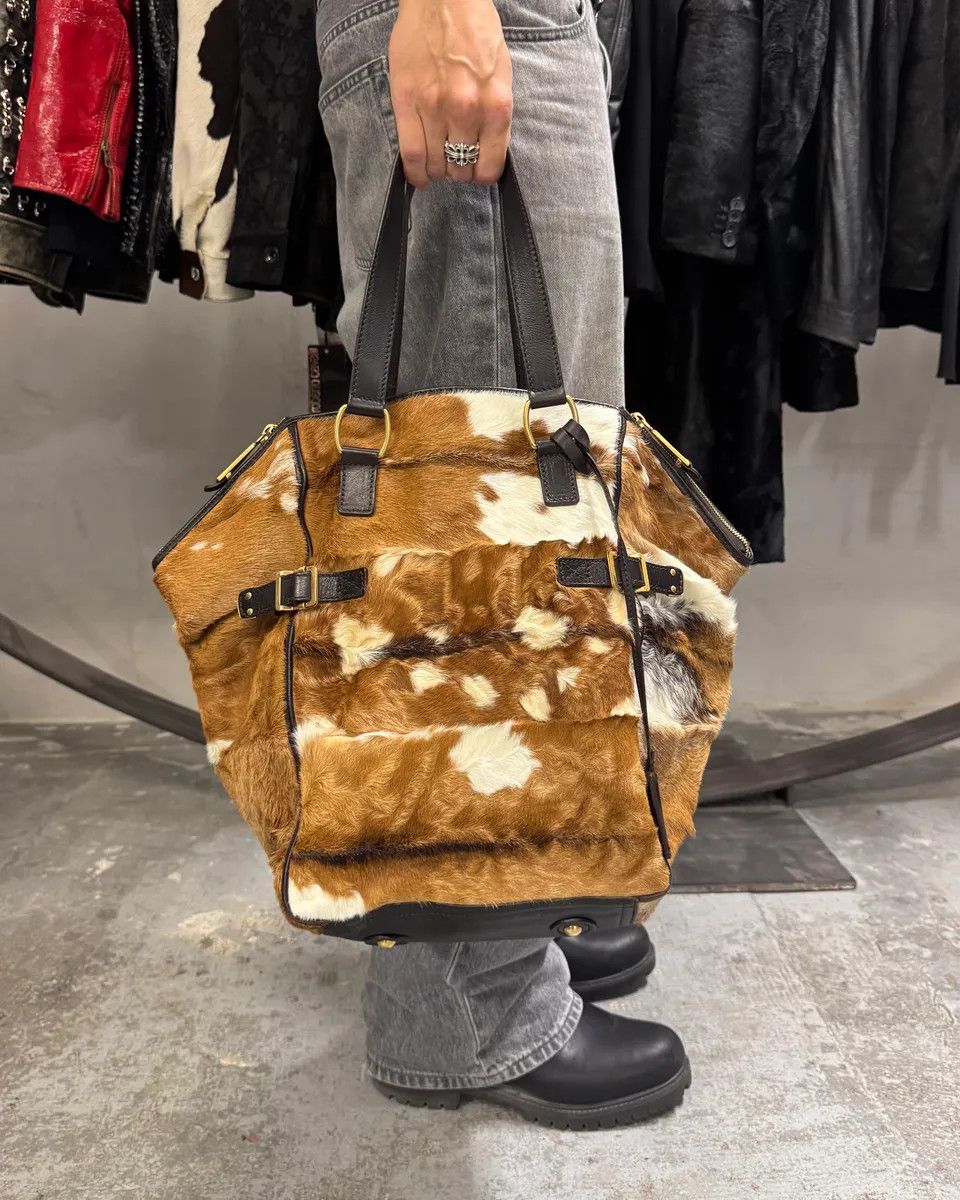 Yves Saint Laurent 2000s Yves Saint Laurent Cowhide Fur Leather Handle Bag Size ONE SIZE - 2 Thumbnail