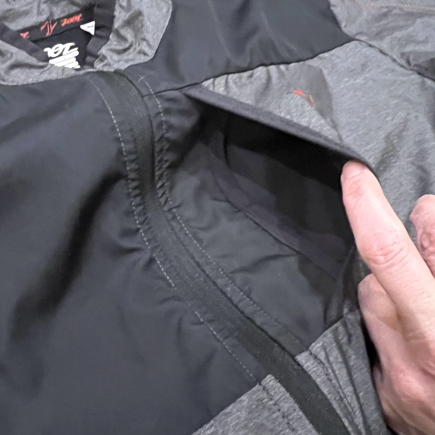 Vintage VINTAGE Zoot Men's Windbreaker Jacket Size Medium Adult Black Nylon Short Packable Running & Jogging Size US M / EU 48-50 / 2 - 7 Thumbnail