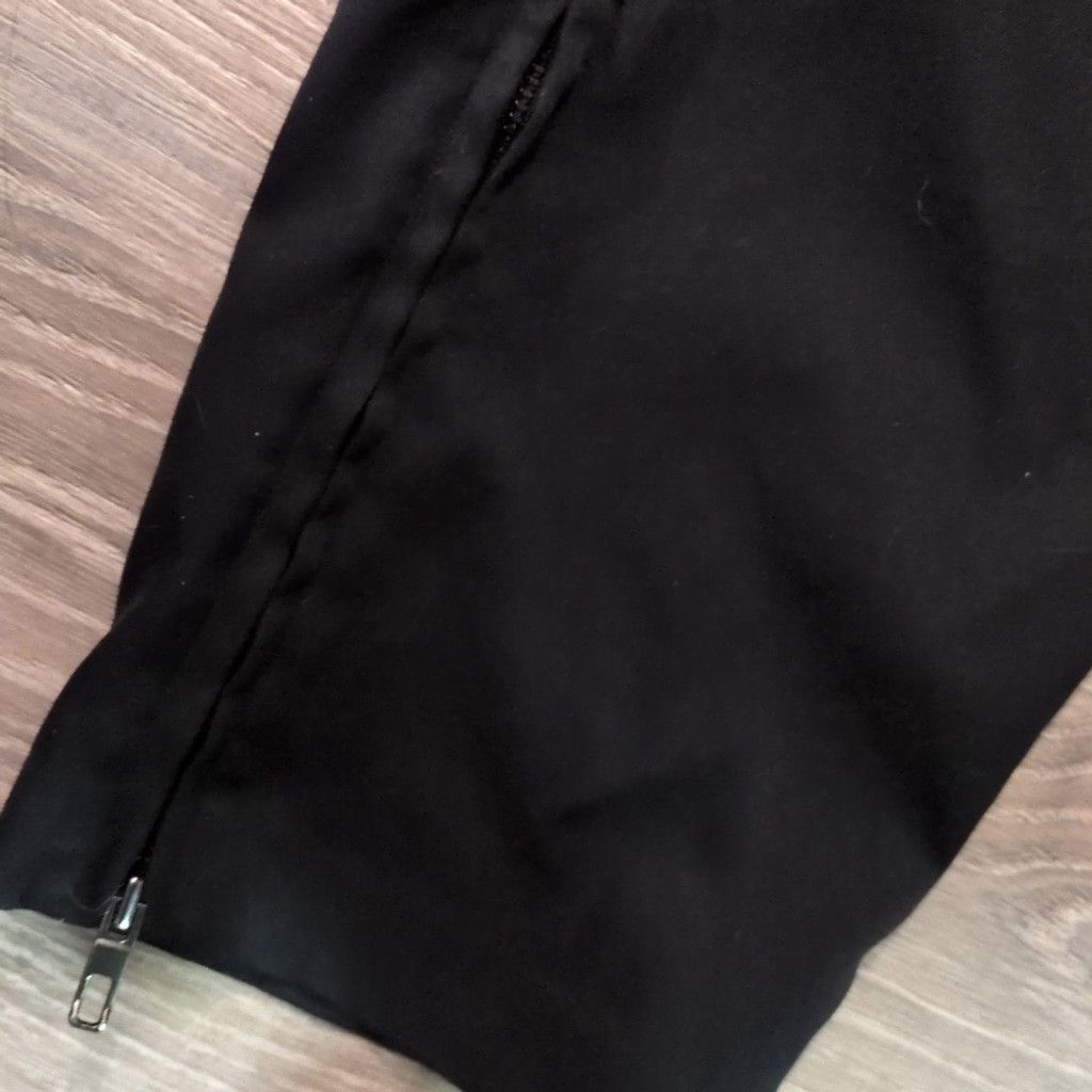 Lululemon Lululemon Black Pants With Ankle Zippers Size Large Size 30" / US 8 / IT 44 - 2 Thumbnail