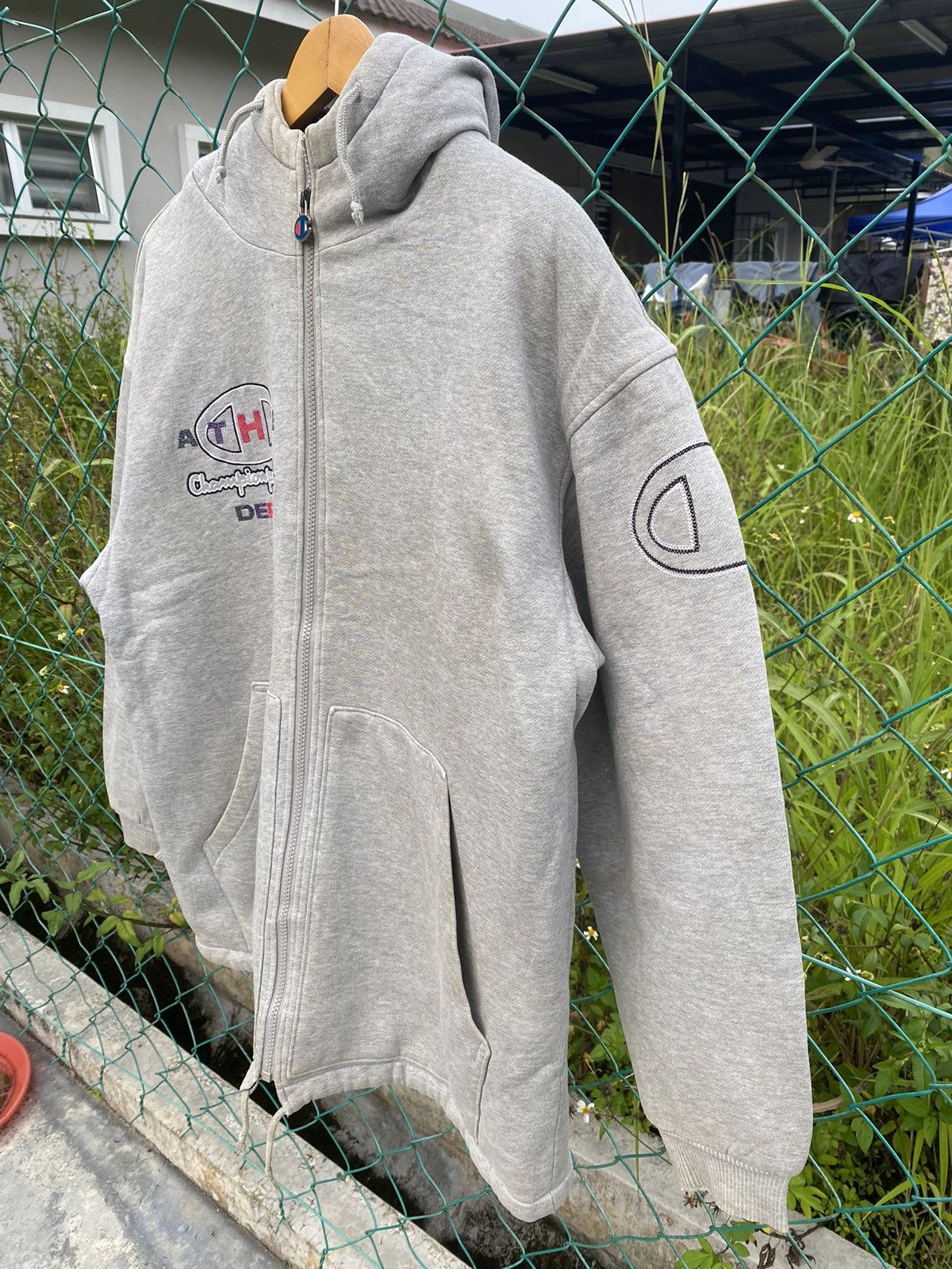 Champion Distressed Vintage Champion product DEPT baggy hoodies Size US L / EU 52-54 / 3 - 4 Thumbnail