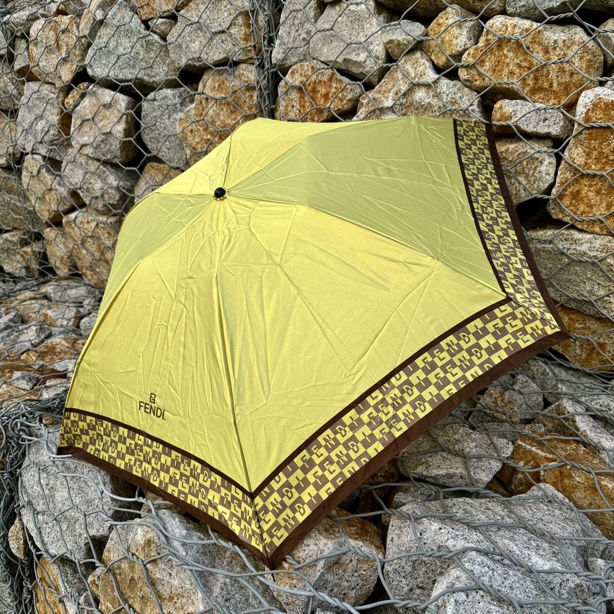 Other FENDI ZUCCA ROMA MONOGRAM FOLDING GOLD UMBRELLA ITALY Size ONE SIZE - 2 Thumbnail