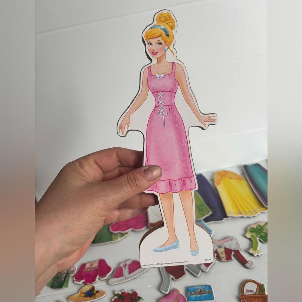 Disney Disney Princess Magnetic Wooden Doll Outfit and Accessories Size ONE SIZE - 2 Thumbnail