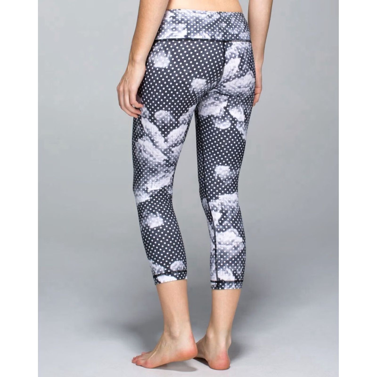 Lululemon Lululemon Wunder Under Crop II Luon Dottie Dream Rose Neutral Blush Black Size 8 Women's Leggings Size ONE SIZE - 3 Thumbnail