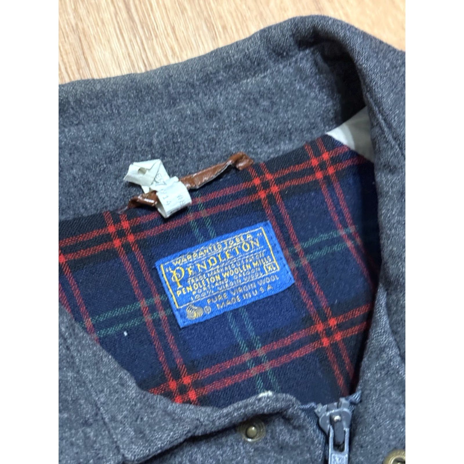 Pendleton VINTAGE Pendleton Mens XL Gray Thinsulate 100% Virgin Wool Coat Made In USA *FLAWS Size US XL / EU 56 / 4 - 3 Thumbnail