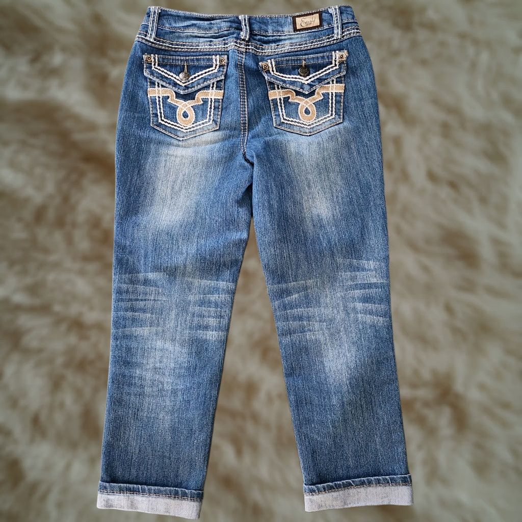 Vintage Earl Jeans Womens Jeans Size 2 Embroidered Embellished Stretch Flip Pocket Denim Blue Straight Mom Jeans Womens Size 2 Size 26" / US 2 / IT 38 - 1 Thumbnail
