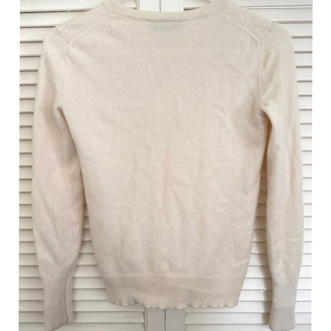 Everlane Everlane Cashmere Crewneck Sweater Women XS Office Minimalist Luxury Soft Pullover Beige Beige XS Womens Size XS / US 0-2 / IT 36-38 - 2 Thumbnail