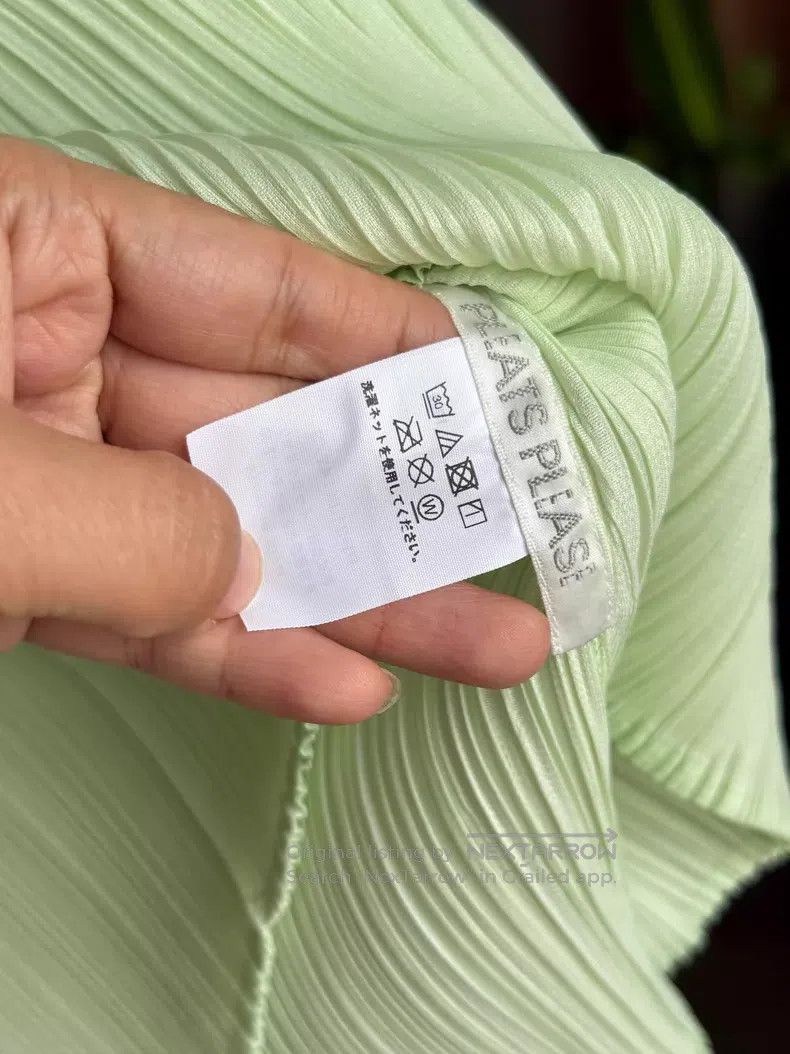 Issey Miyake Issey Miyake Light Green Pleated Short Sleeve T-Shirt Size L / US 10 / IT 46 - 2 Thumbnail