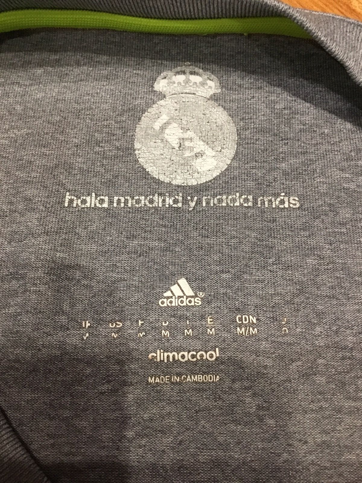 Adidas REAL MADRID 2015-16 THIRD SOCCER FOOTBALL JERSEY ADIDAS Sz M Size US M / EU 48-50 / 2 - 6 Thumbnail