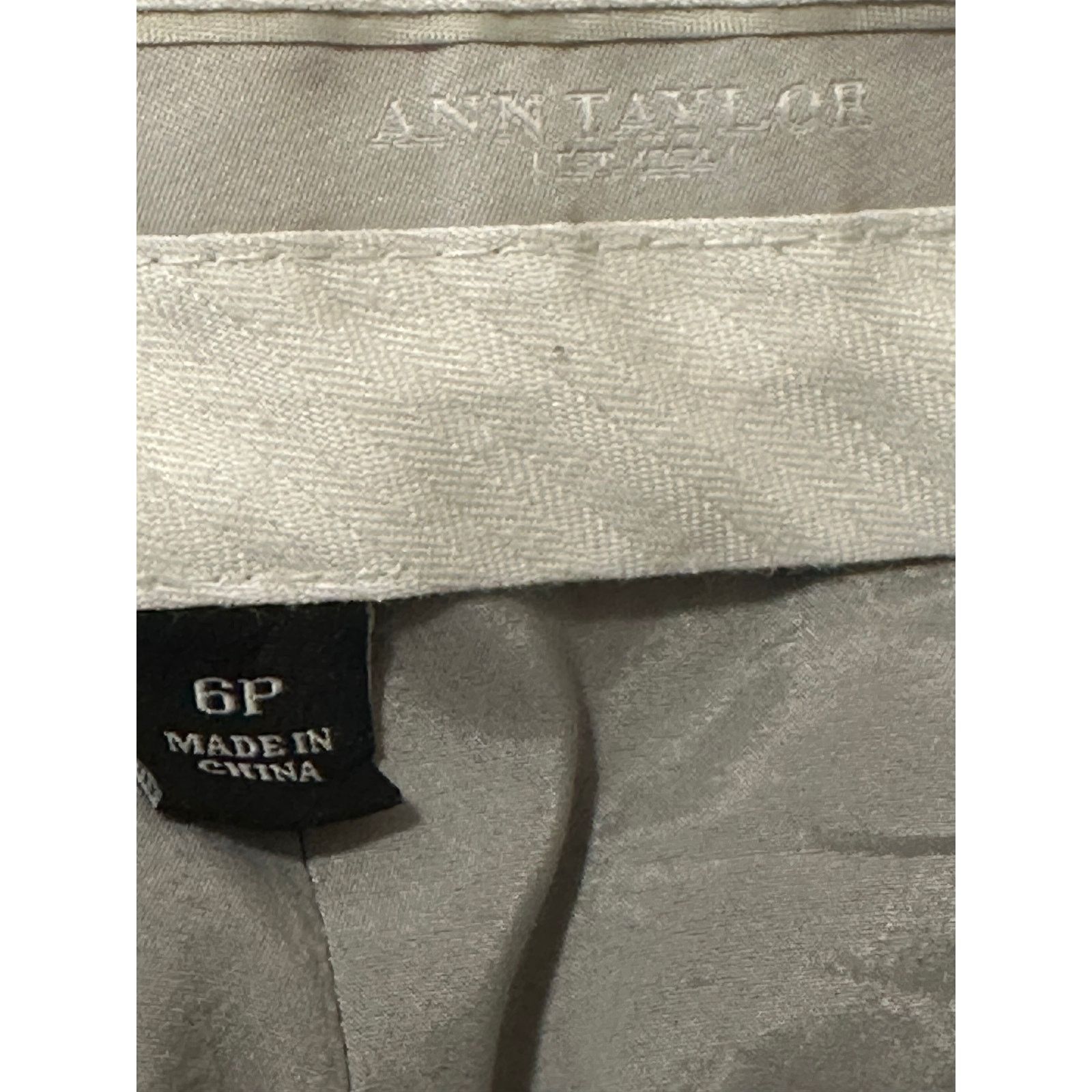 Ann Taylor Ann Taylor gray wide pants dress pants size 6P Size 28" / US 6 / IT 42 - 3 Thumbnail