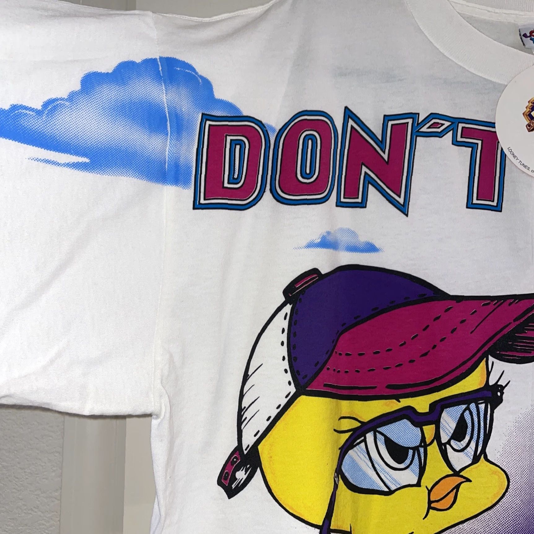 Vintage VINTAGE 1997 Looney Tunes Tweety Warner Bros FREEZE T-Shirt XL White 90s Mens Size US XL / EU 56 / 4 - 4 Thumbnail