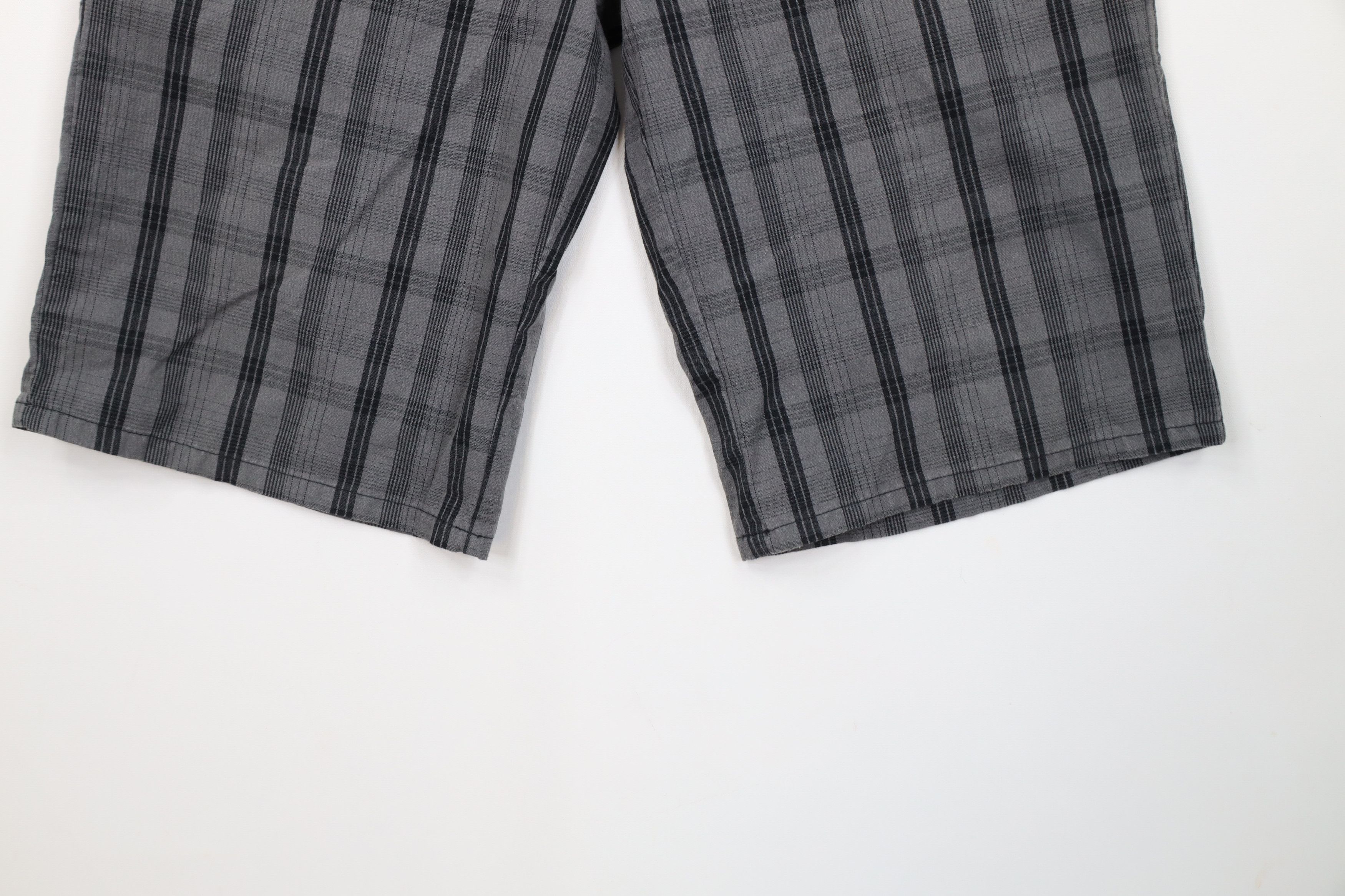 Dickies Vintage Y2K Dickies Workwear Mechanic Shorts Gray Plaid Size US 30 / EU 46 - 4 Thumbnail