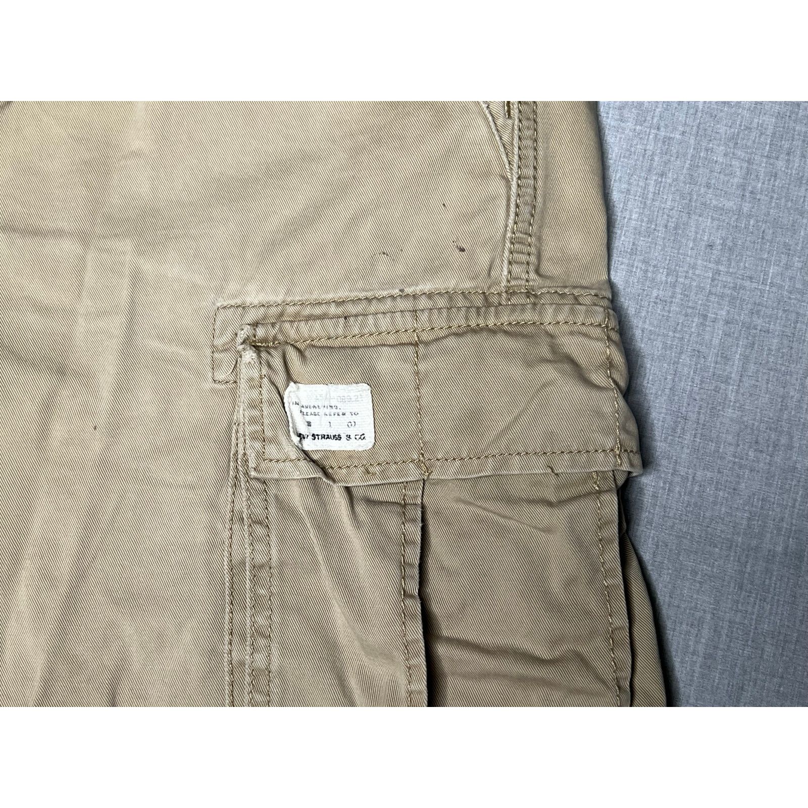 Levi's Vintage Levi’s The Original Jeans Tan Cargo Shorts 32 Size US 32 / EU 48 - 5 Thumbnail