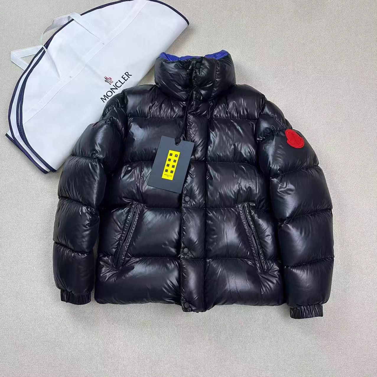 Moncler MONCLER logo stand collar puffer jacket size 3 Size US L / EU 52-54 / 3 - 1 Thumbnail