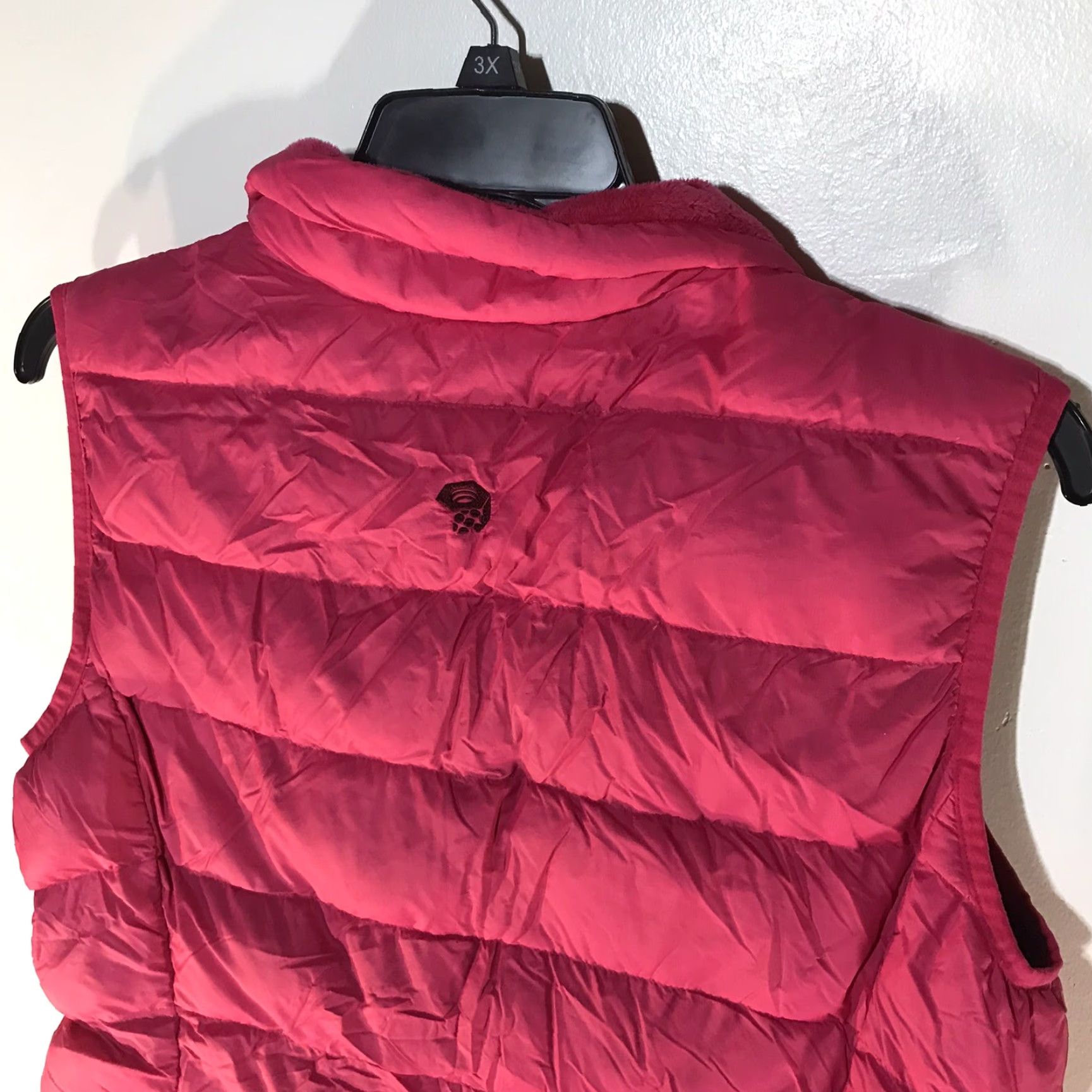 Mountain Hardwear VINTAGE Mountain Hardwear Pink Down Puffer Vest Women's XL Nylon Casual Winter Fall Quilted Zipper Size XL / US 12-14 / IT 48-50 - 5 Thumbnail
