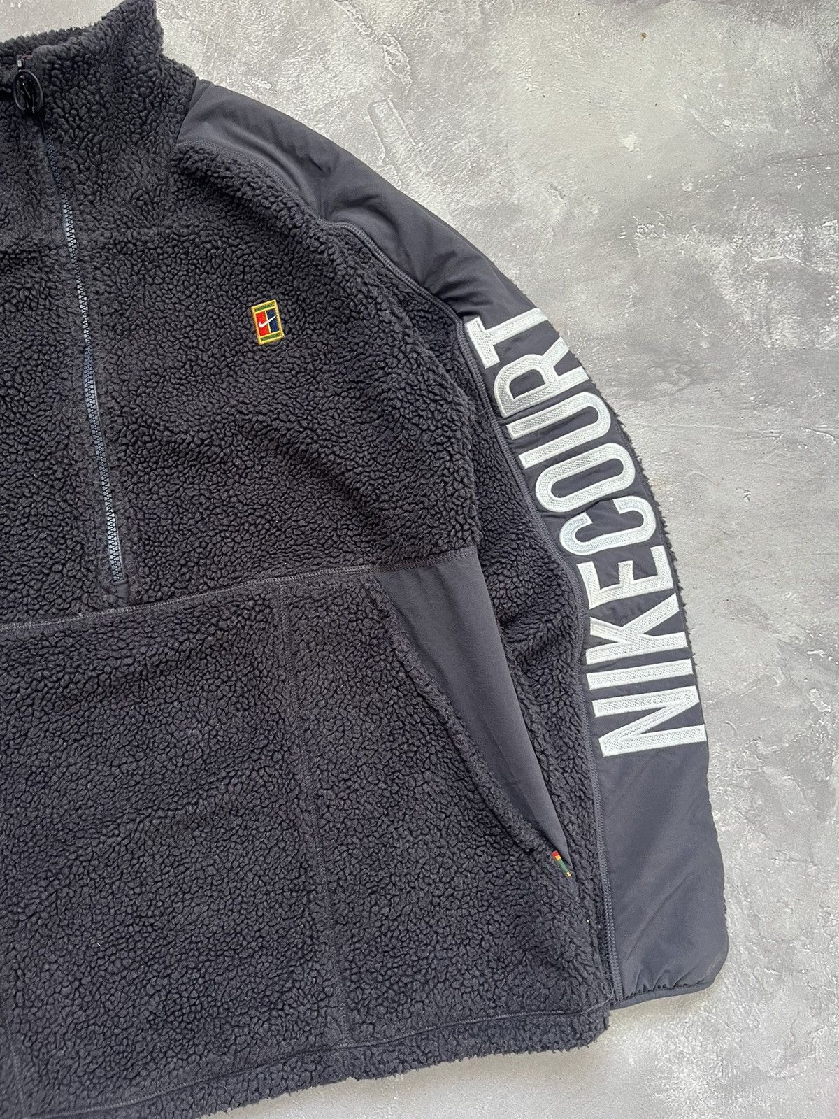 Nike Vintage Nike Court Fleece Jacket Deep Pile Logo Embroidered Size US S / EU 44-46 / 1 - 3 Thumbnail