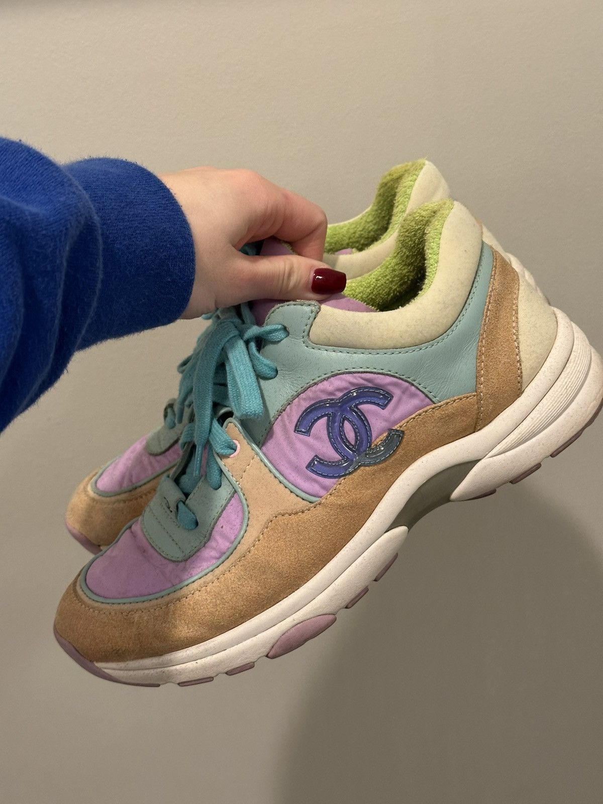 CHANEL logo colorblock suede and nylon sneakers (WITH BOX)