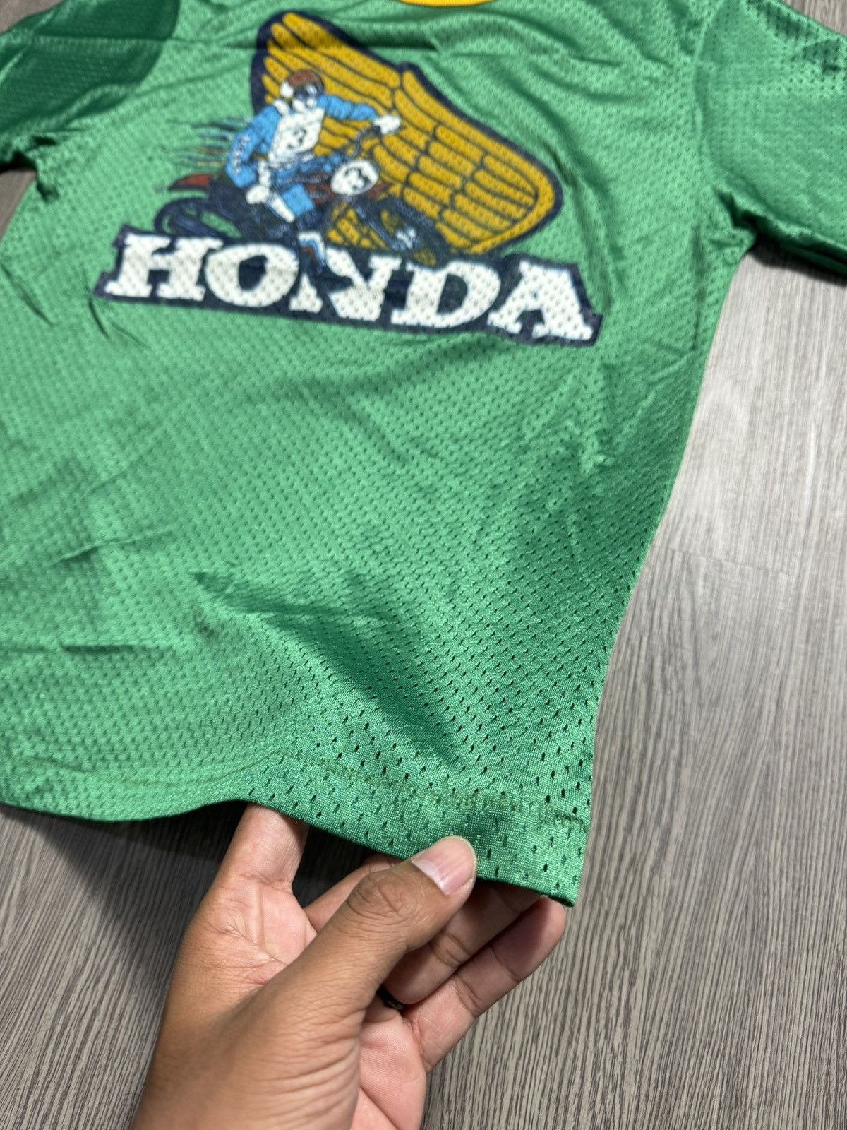 Japanese Brand 1990s Vintage Honda Racing Team Sport Tshirt Size US S / EU 44-46 / 1 - 6 Thumbnail