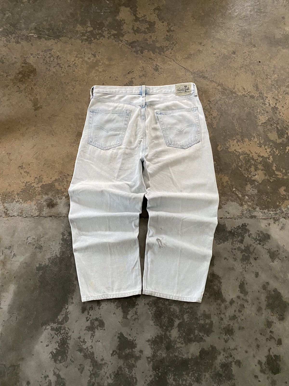 Levi's Vintage Clothing SILVERTAB LEVI’S BAGGY LOOSE JEANS FADED Size US 36 / EU 52 - 4 Thumbnail