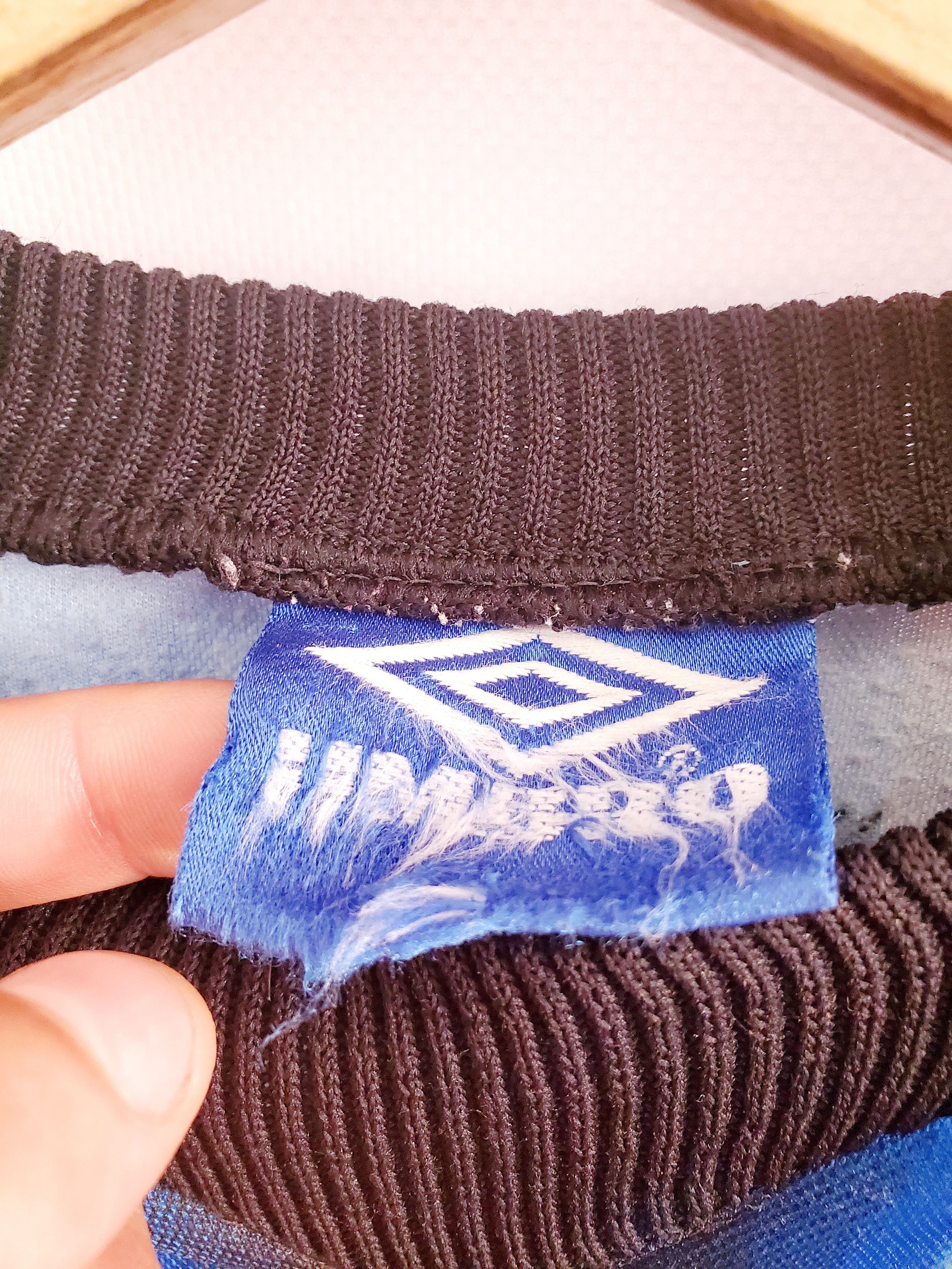 Umbro × Vintage 1997-98 England Goalkeeper jersey size S,M Size US S / EU 44-46 / 1 - 3 Thumbnail