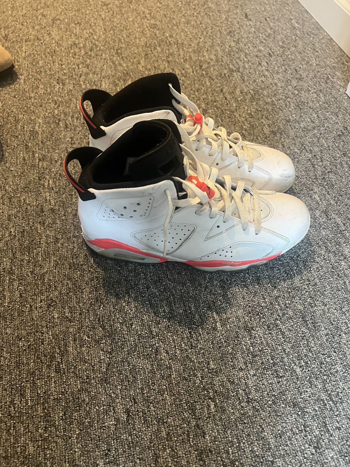 Jordan Brand Jordan 6 White Infared Size US 11.5 / EU 44-45 - 3 Thumbnail