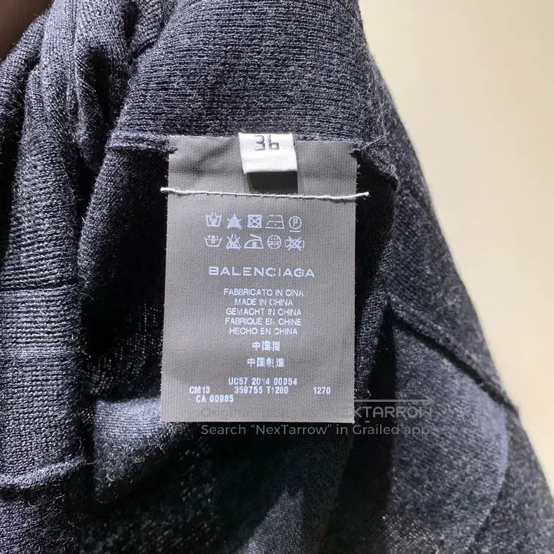 Balenciaga Balenciaga V-neck knit top Size XS / US 0-2 / IT 36-38 - 9 Thumbnail