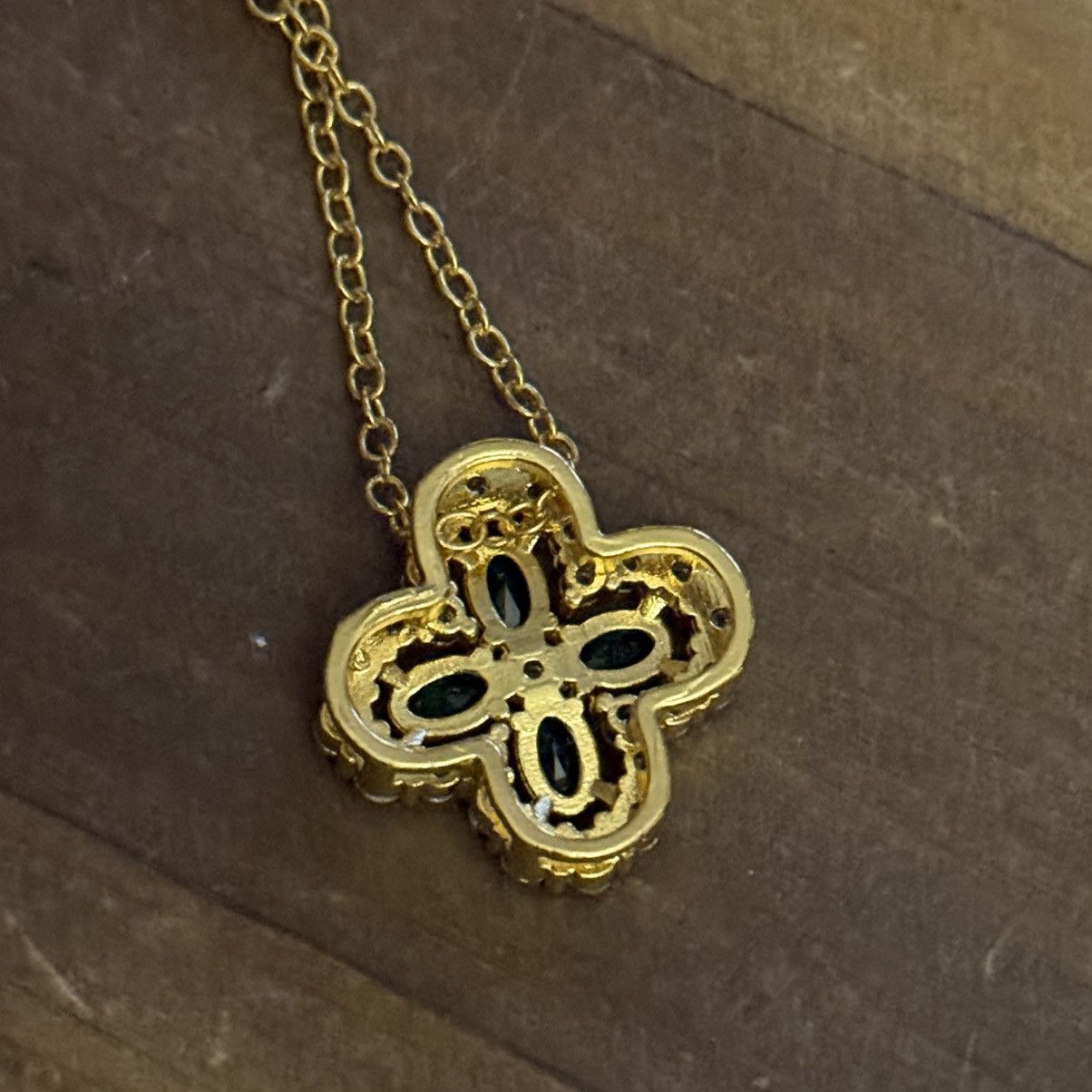 Other Gold plated Emeralds and Crystals clover pendant necklace Size ONE SIZE - 8 Thumbnail