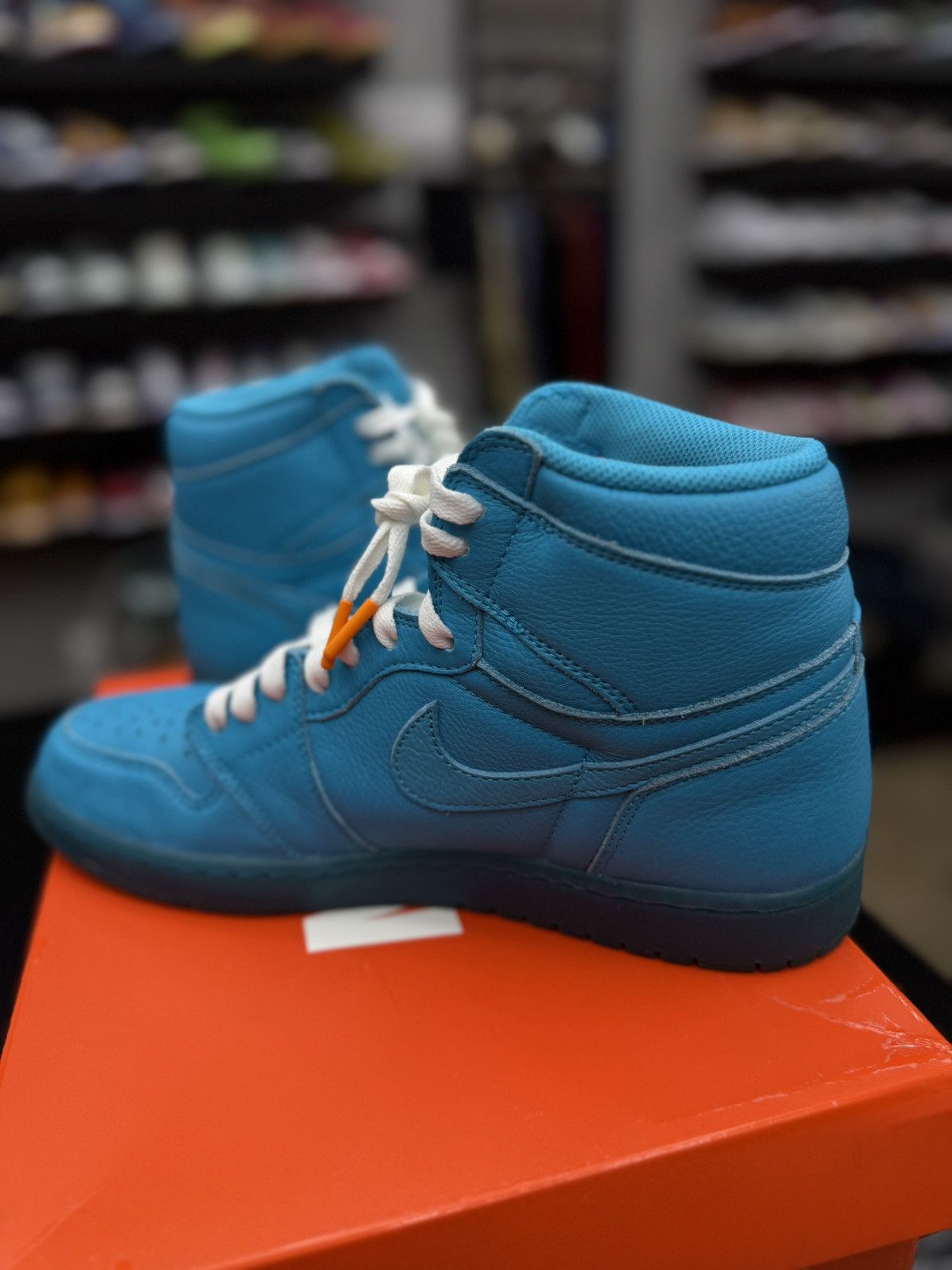 Jordan Brand Jordan 1 Gatorade Blue Lagoon Size 10.5 Pre Owned 🧼 Size US 10.5 / EU 43-44 - 10 Thumbnail