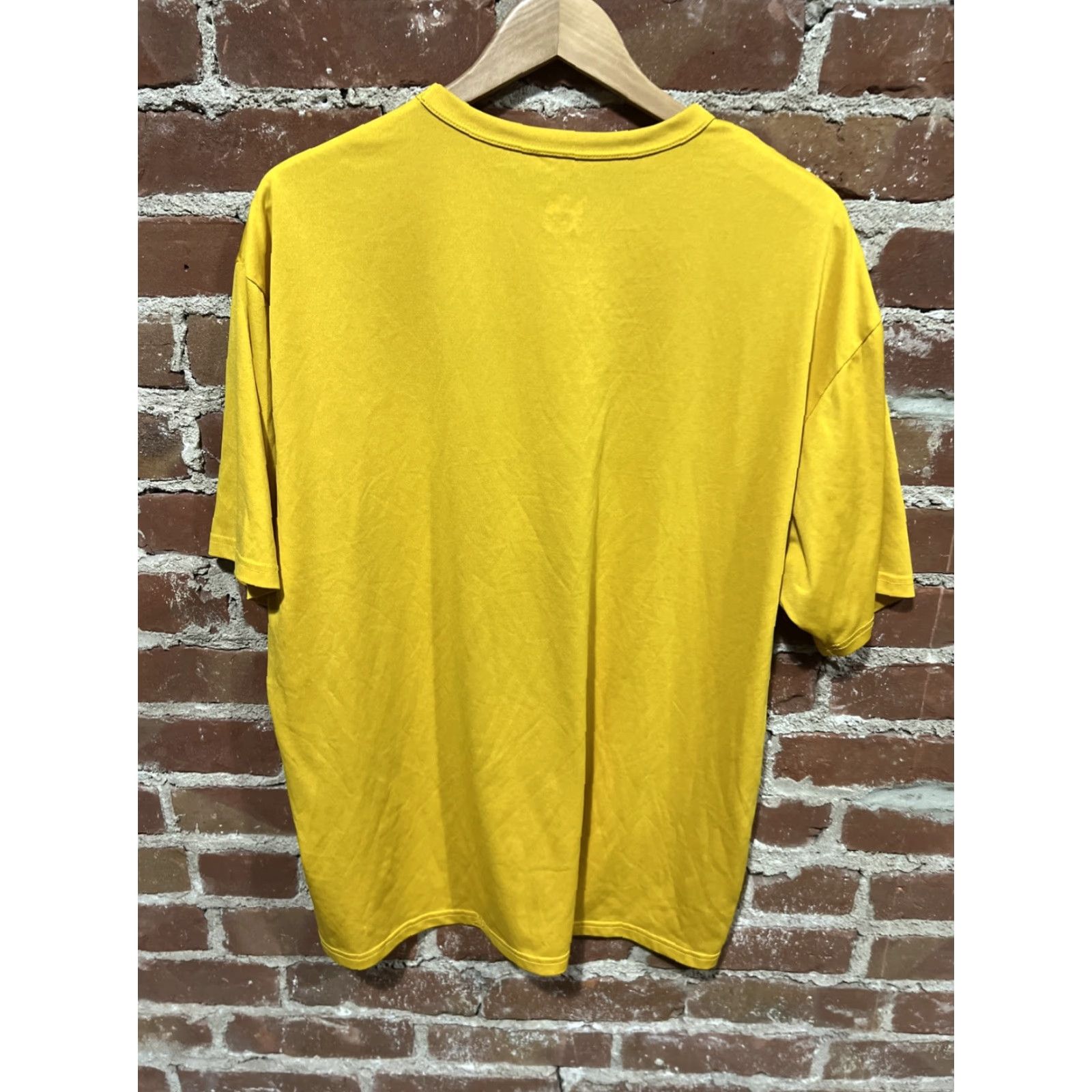 Nike Nike T-Shirt Men XL Yellow Short Sleeve Crew Neck Embroidered Swoosh Fit Dry Athletic Logo Shirt Sports Classic All Seasons Size US XL / EU 56 / 4 - 3 Thumbnail