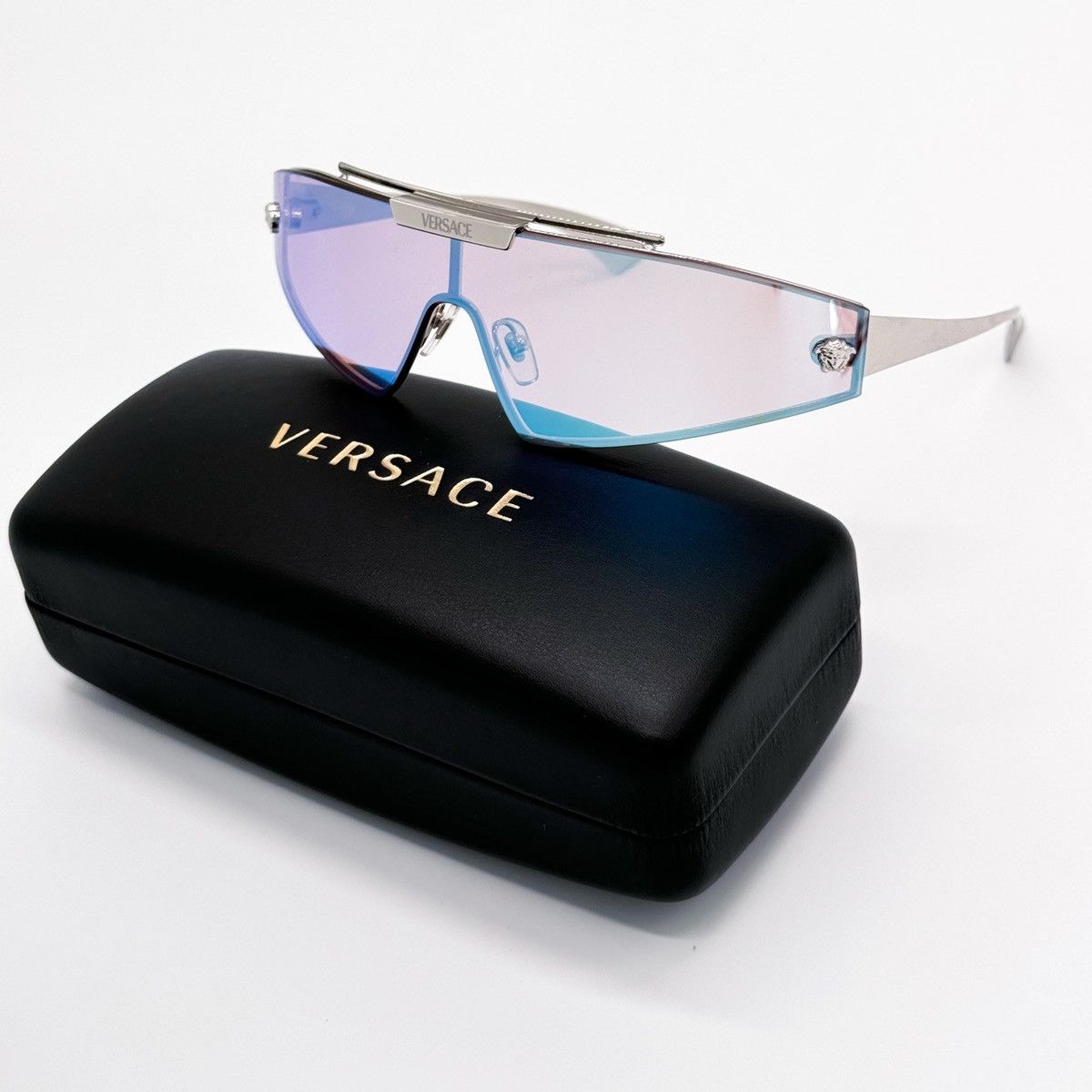 New - Versace Grey New Ve2197 1000/87 Shield Mod 2197 Sunglasses Versace Versace Grey New Ve2197 1000/87 Shield Mod 2197  main image 4