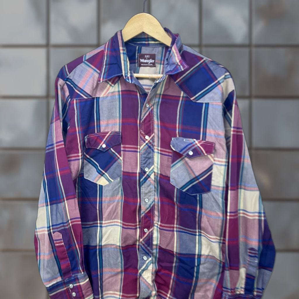 Wrangler VINTAGE Wrangler Western Snap Button Long Sleeve Shirt Large Mens Red 90s Wrangler Shirt Mens Vintage Red Long Sleeve Shirt Size US L / EU 52-54 / 3 - 1 Thumbnail