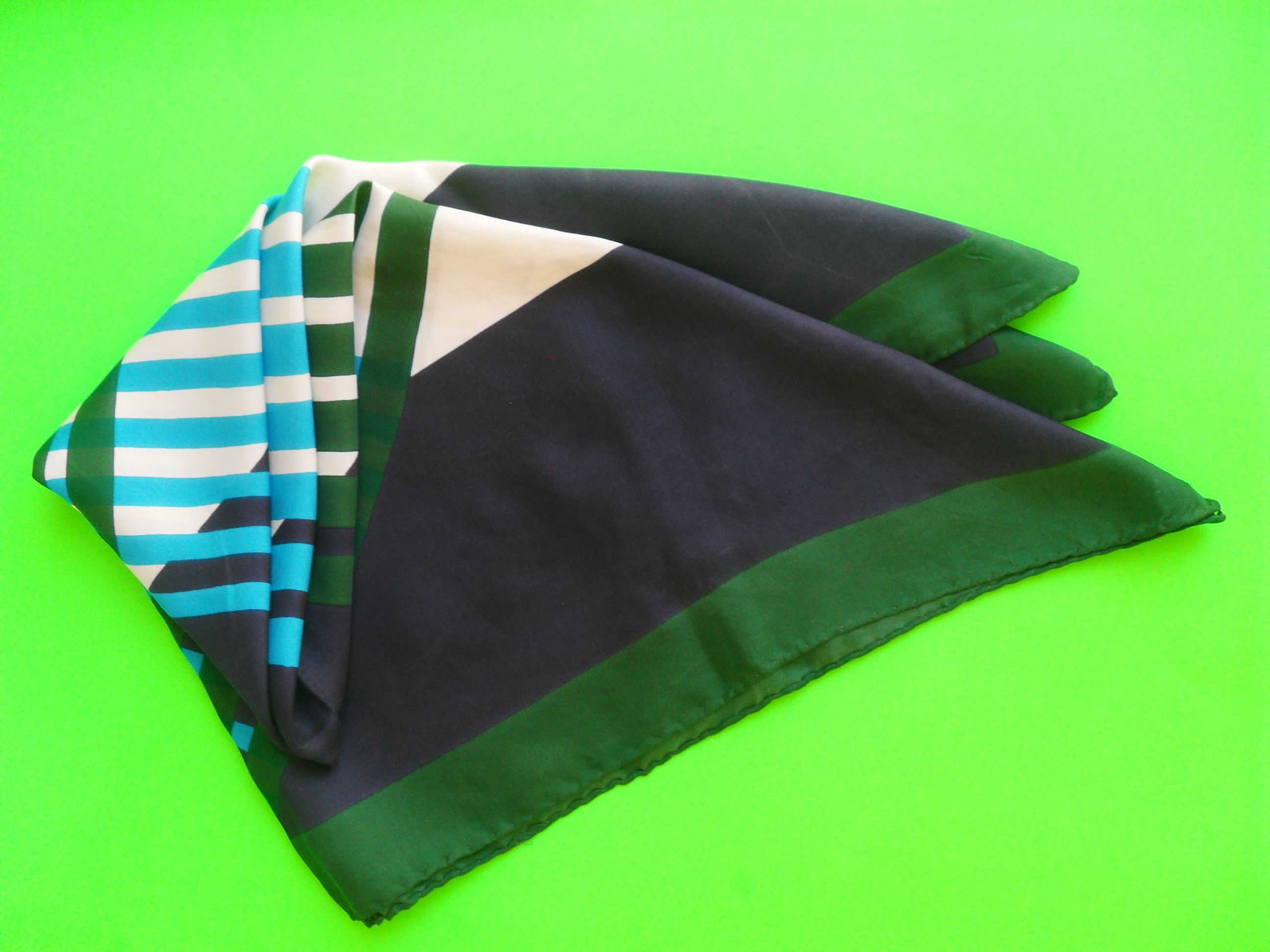 Other RICHEL PARIS Vintage Look Scarf. Size ONE SIZE - 3 Thumbnail