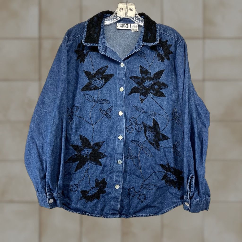 Vintage VINTAGE Tantrums Collection Denim Top Women L Blue Pearl Button Bead Embroidery Floral 90s Western Cowboy Core Button-Up Long Sleeve Size L / US 10 / IT 46 - 1 Thumbnail