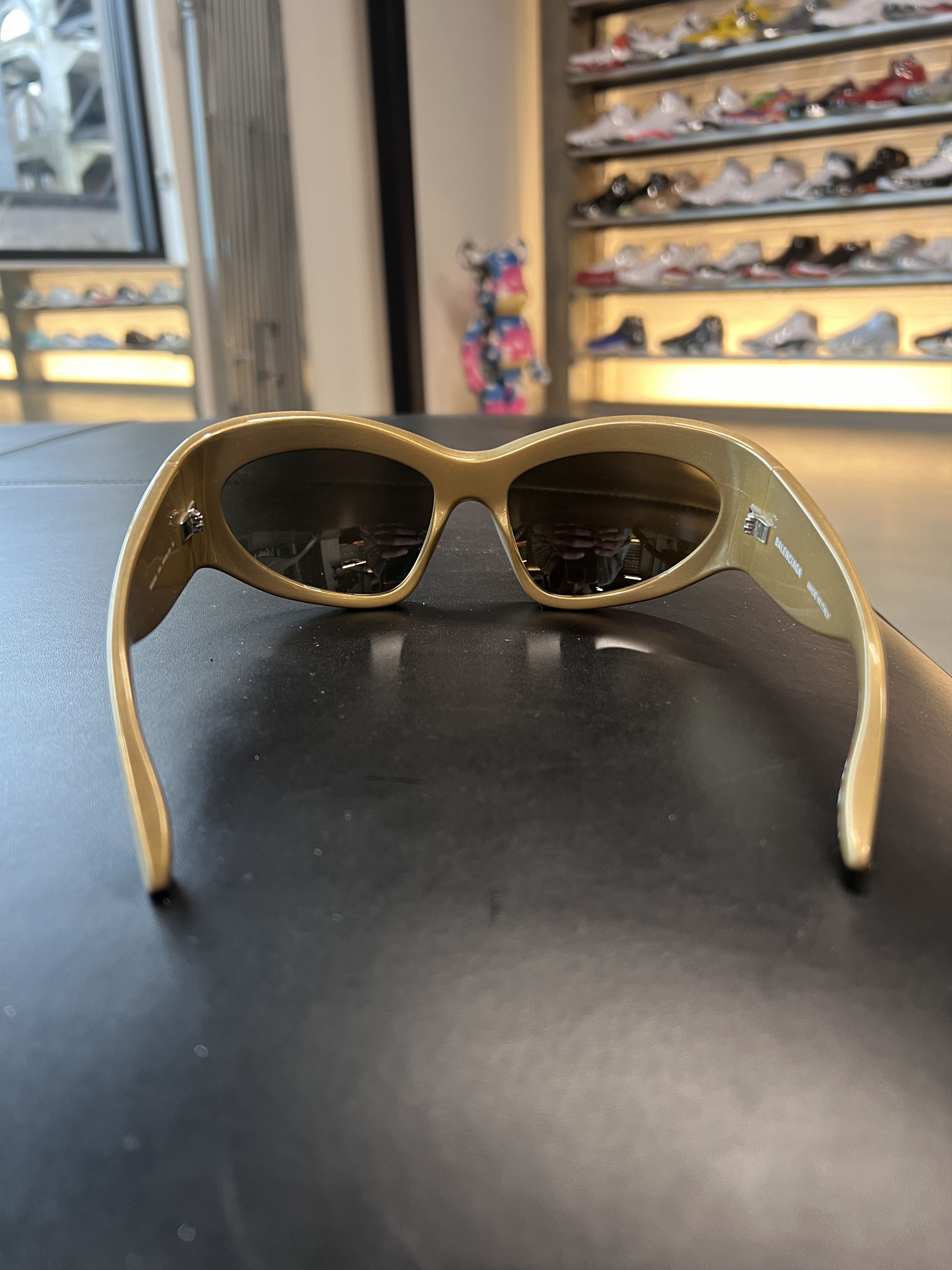 Balenciaga BALENCIAGA Wrap Sunglasses Shiny Solid Metallic Antique Gold Size ONE SIZE - 4 Thumbnail