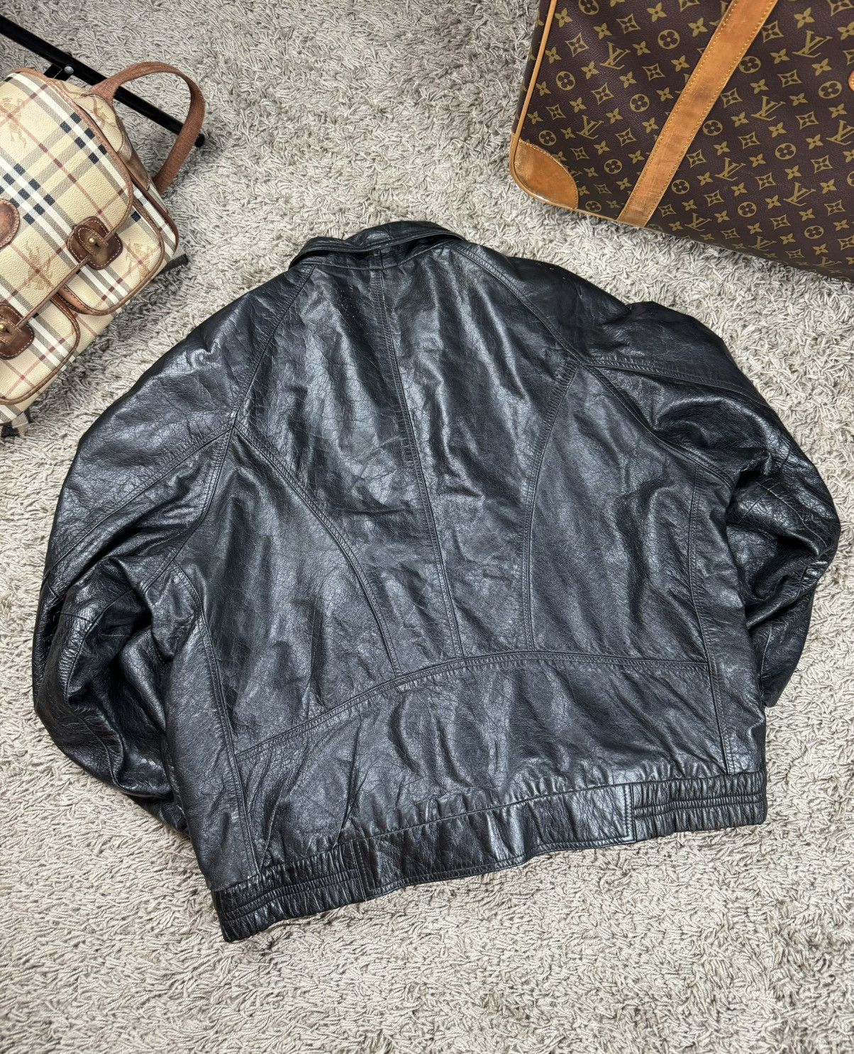 Vintage Vintage leather bomber jacket 90s original retro casual item Size US XL / EU 56 / 4 - 4 Thumbnail