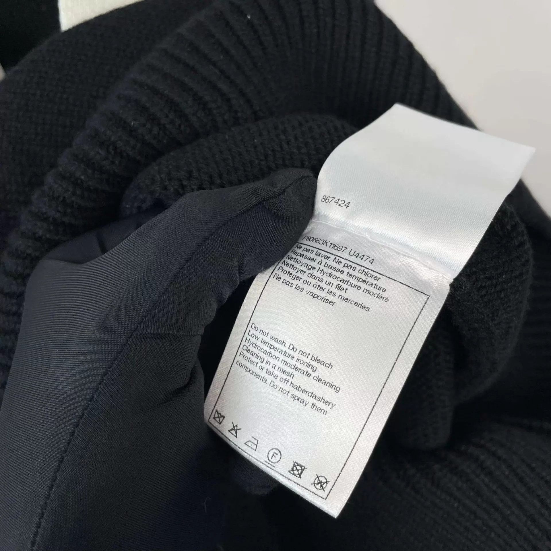 Chanel New 40 Black/White 3D bow long-sleeve knit dress Size M / US 6-8 / IT 42-44 - 6 Thumbnail