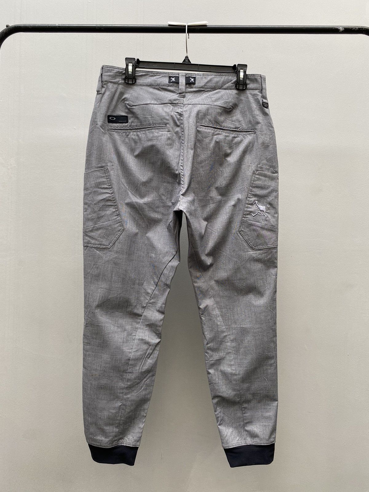 Oakley Oakley Hydrolix Cropped Pants Size US 31 - 1 Thumbnail